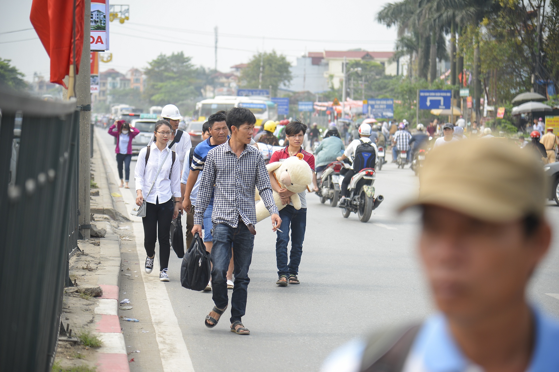 Un tac trong ngay nghi le anh 3