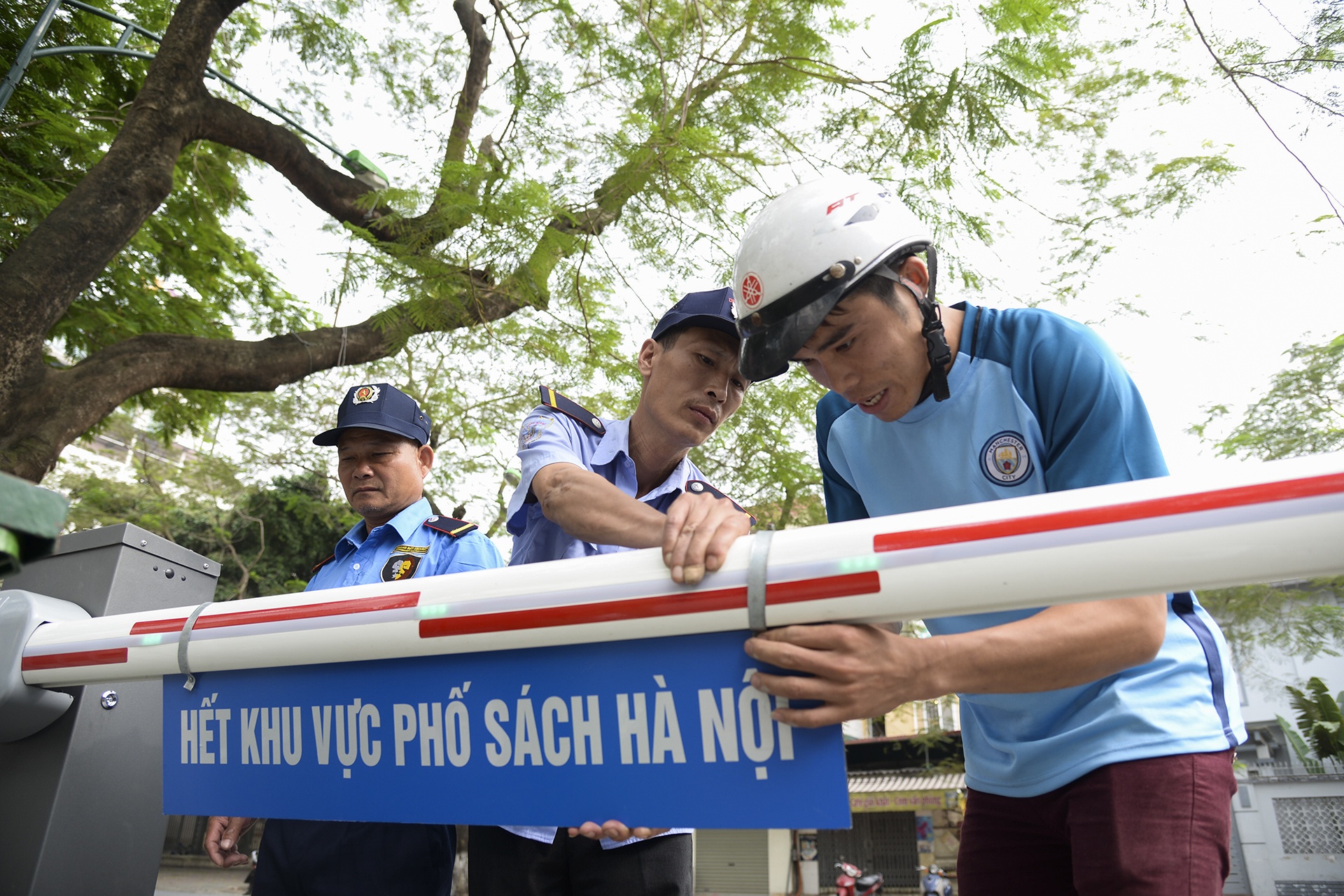 pho sach truoc ngay khai truong anh 21