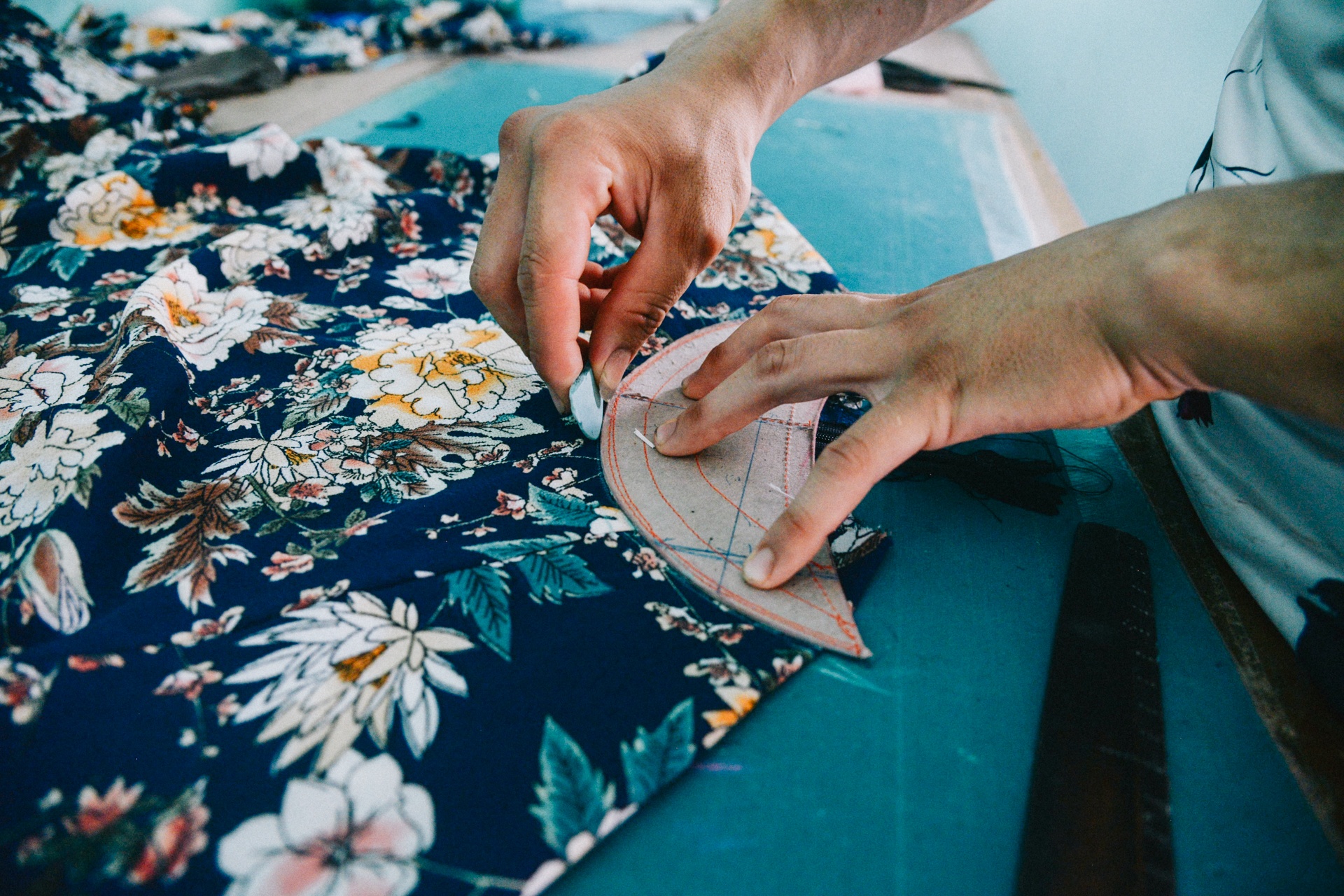 lang nghe dan fong may ao dai anh 14