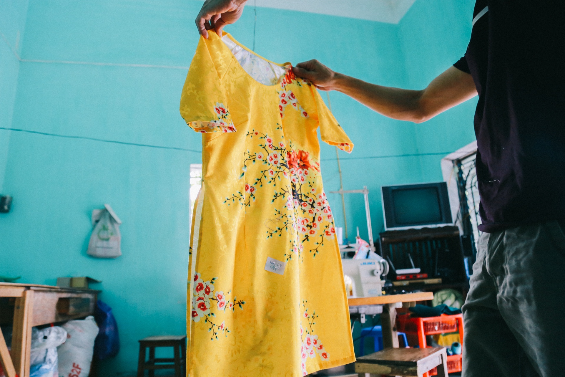 lang nghe dan fong may ao dai anh 13