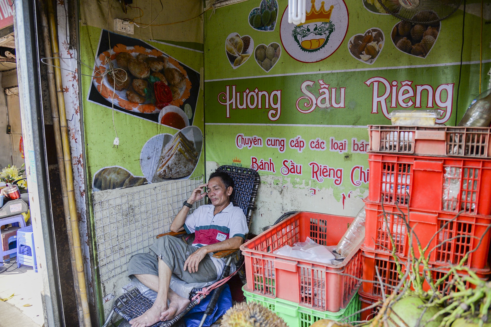 Day cua hang sieu nho ton tai 30 nam o Ha Noi hinh anh