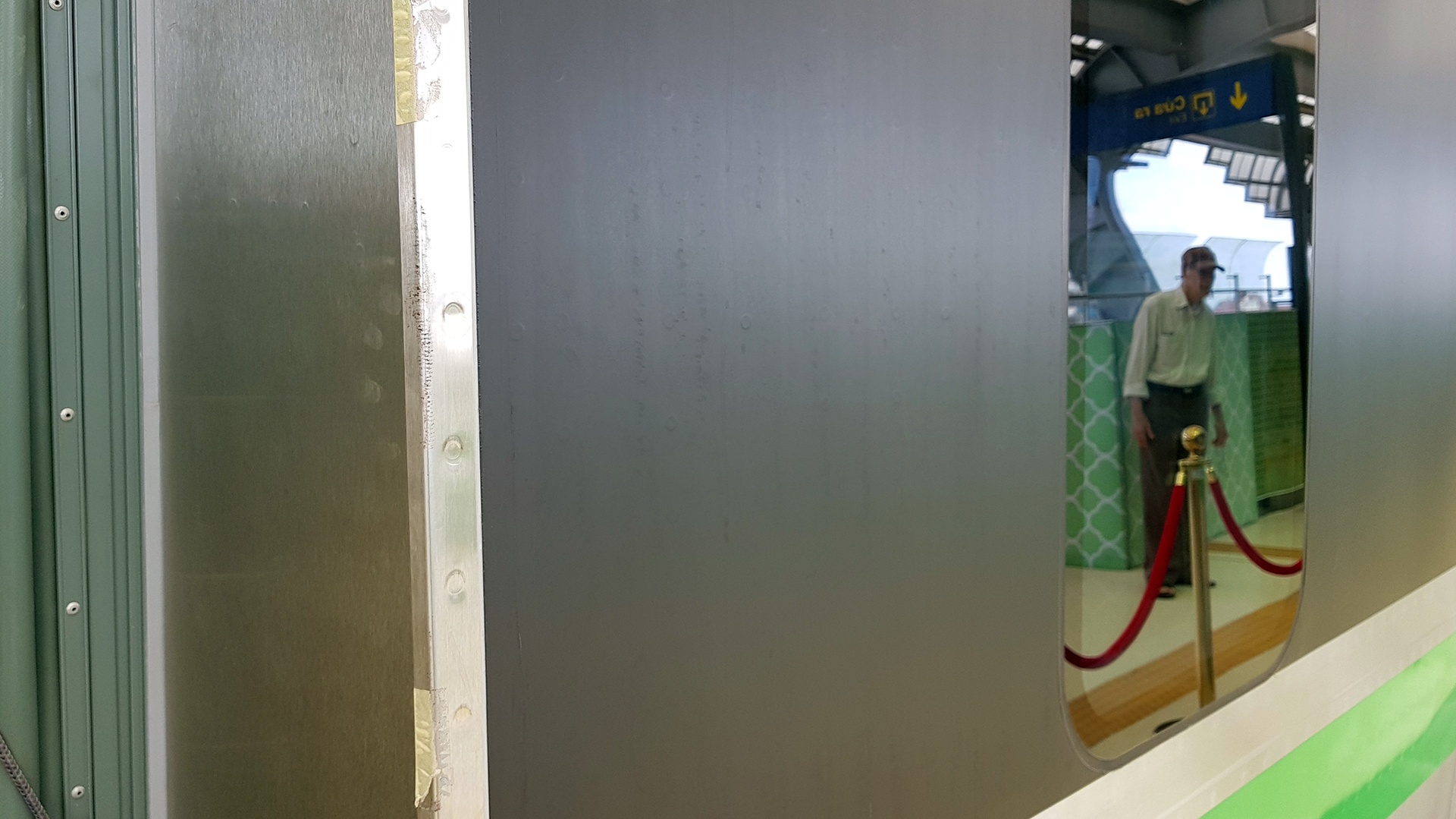 Mo cua tham quan nha ga Cat Linh - Ha Dong anh 14