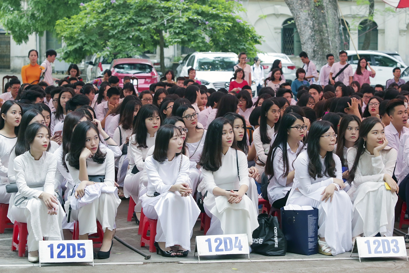 hoc sinh THPT Viet Duc chia tay tuoi hoc tro anh 1