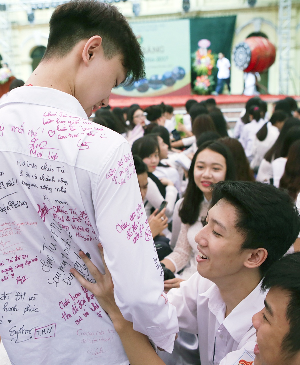 hoc sinh THPT Viet Duc chia tay tuoi hoc tro anh 8