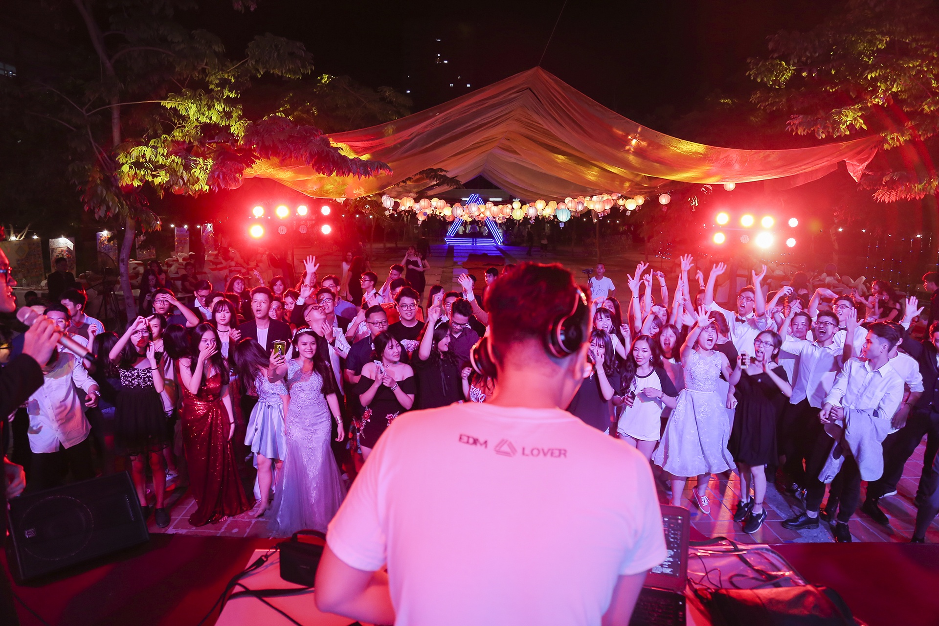 hoc sinh Luong The Vinh chia tay anh 11