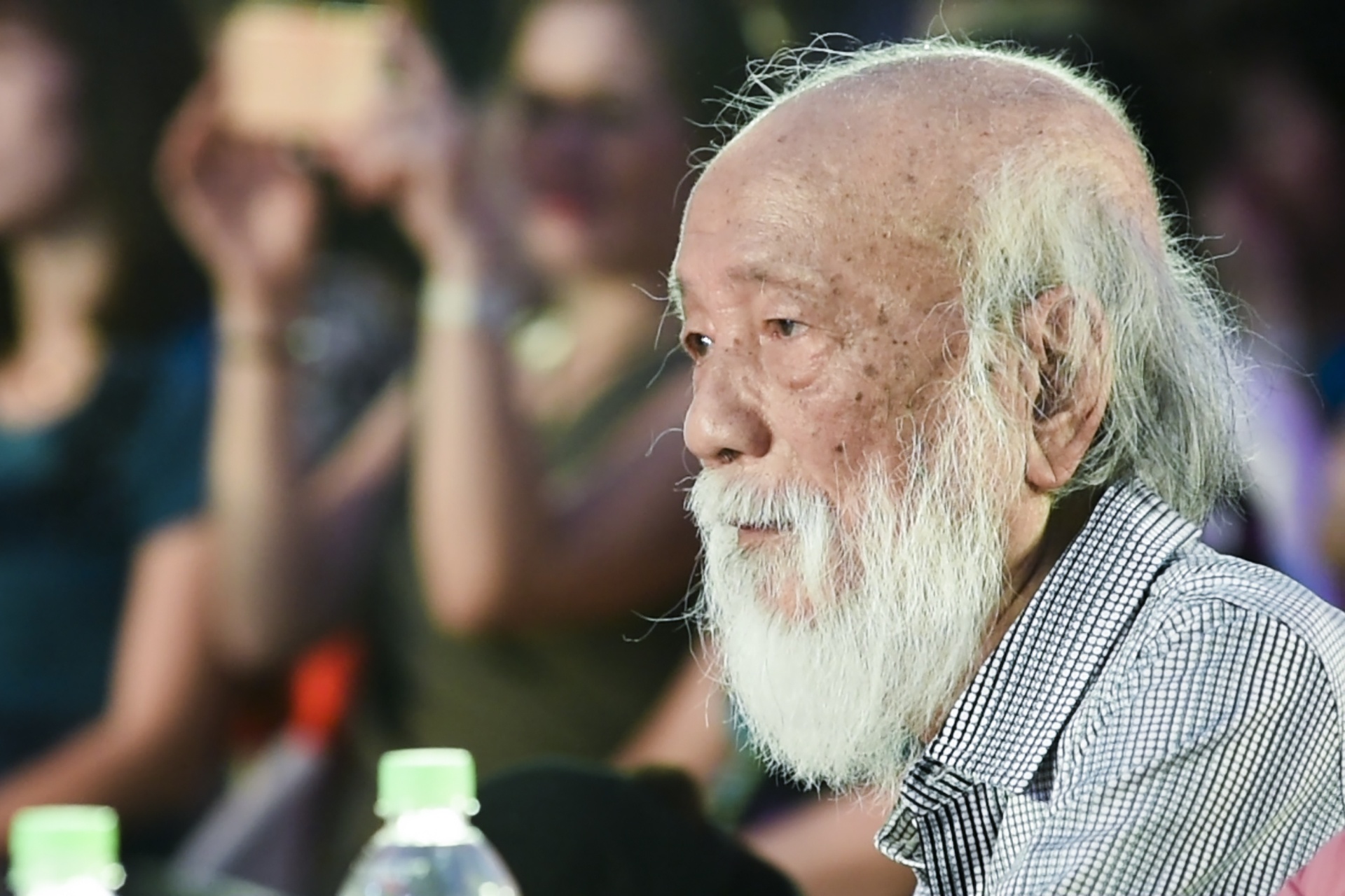 hoc sinh Luong The Vinh chia tay anh 1