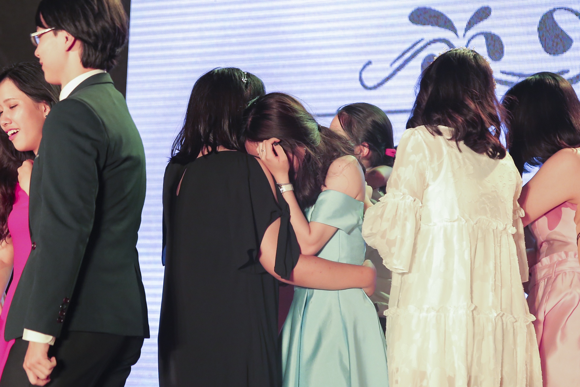 hoc sinh Luong The Vinh chia tay anh 5