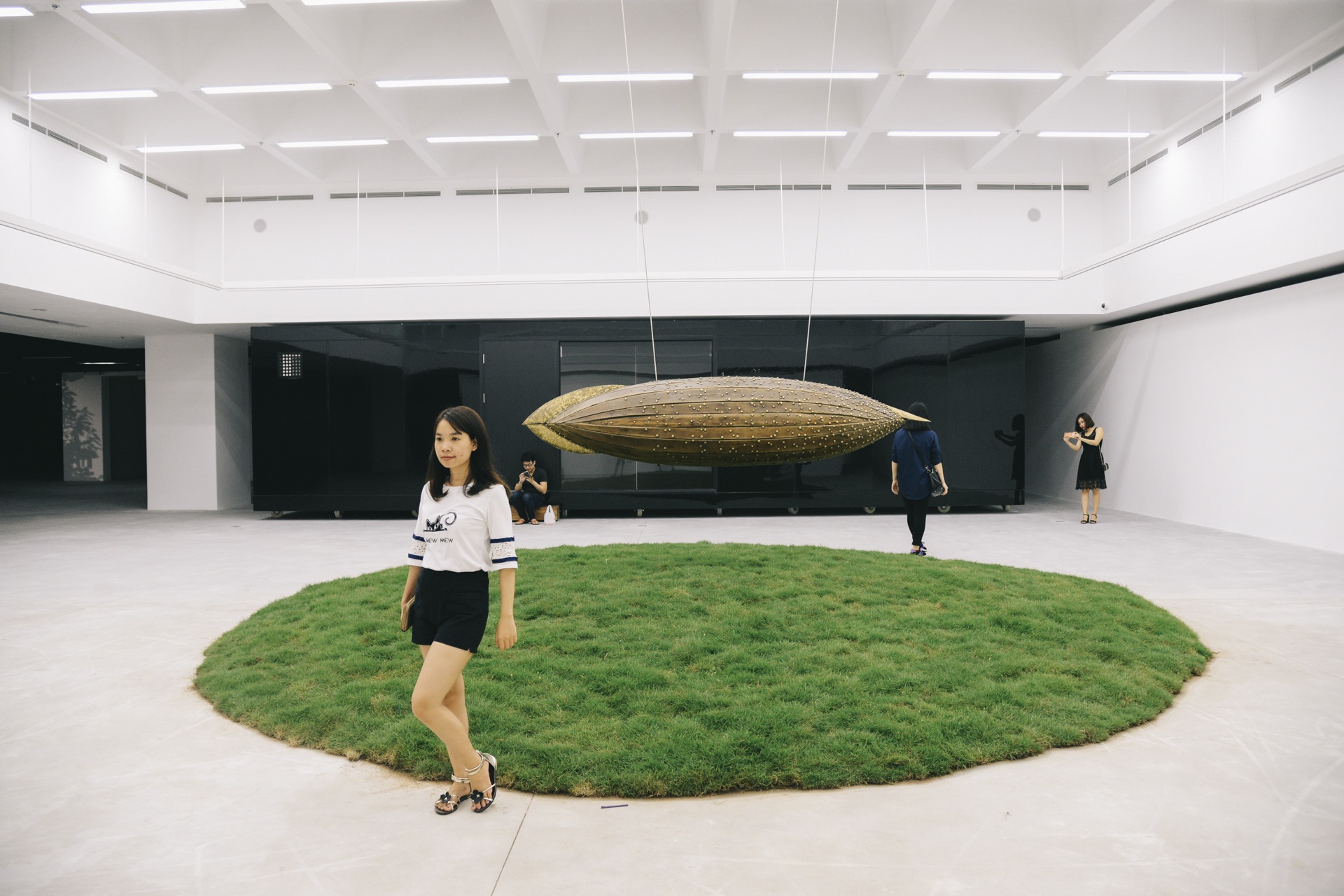 diem check in song ao o trung tam nghe thuat duong dai anh 15