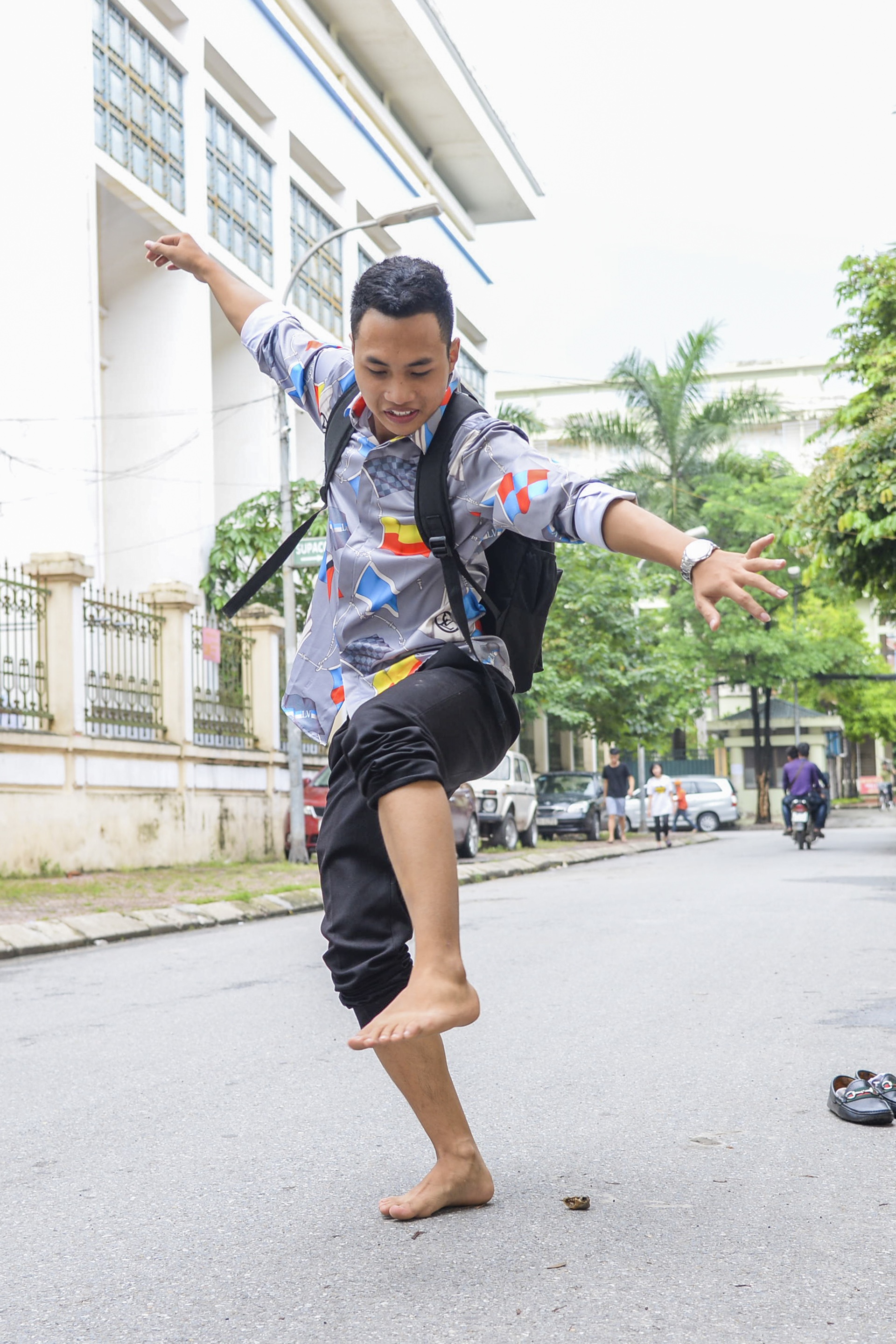 Thi sinh thi san khau dien anh anh 8