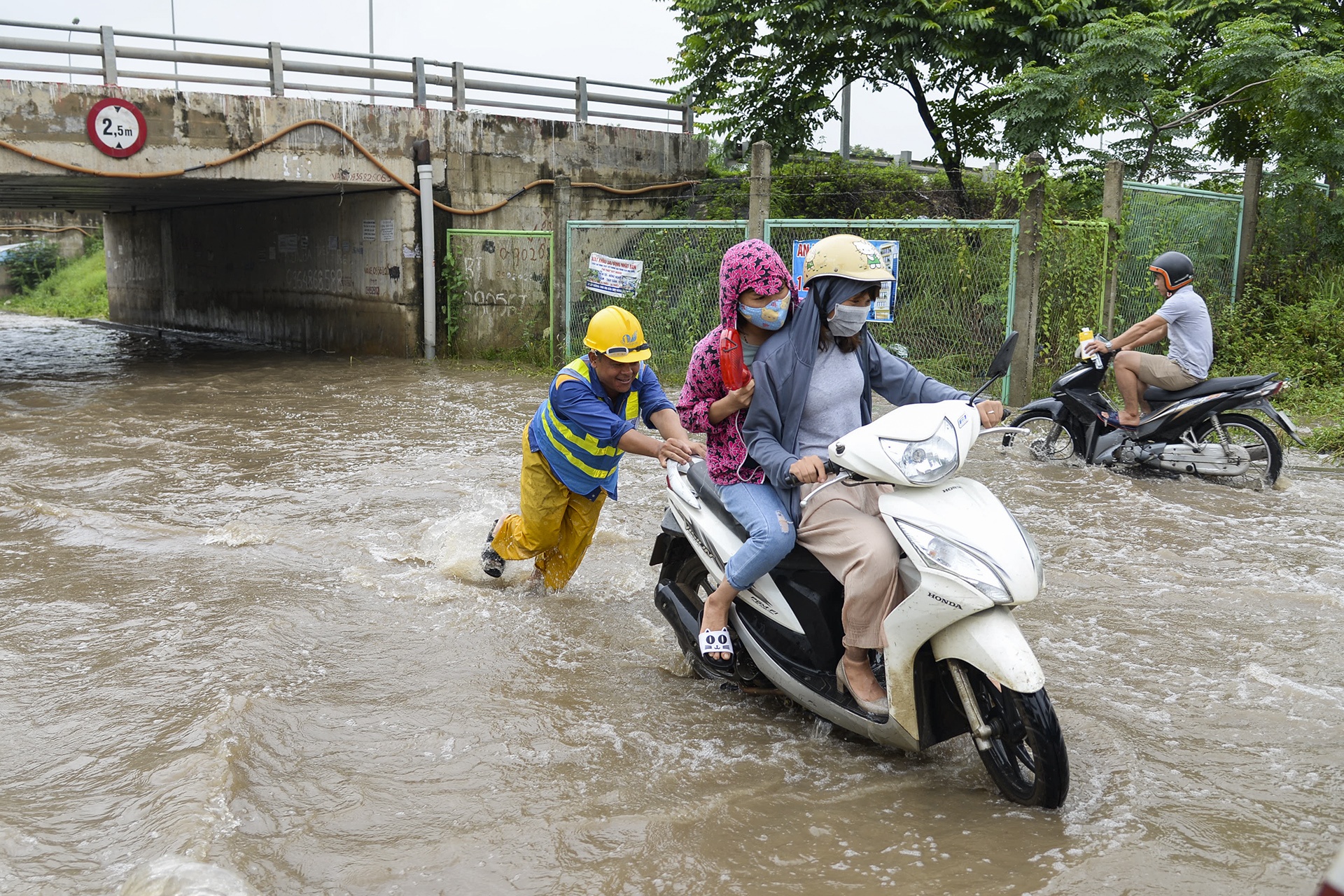 ham chui dai lo thang long ngap sau anh 5