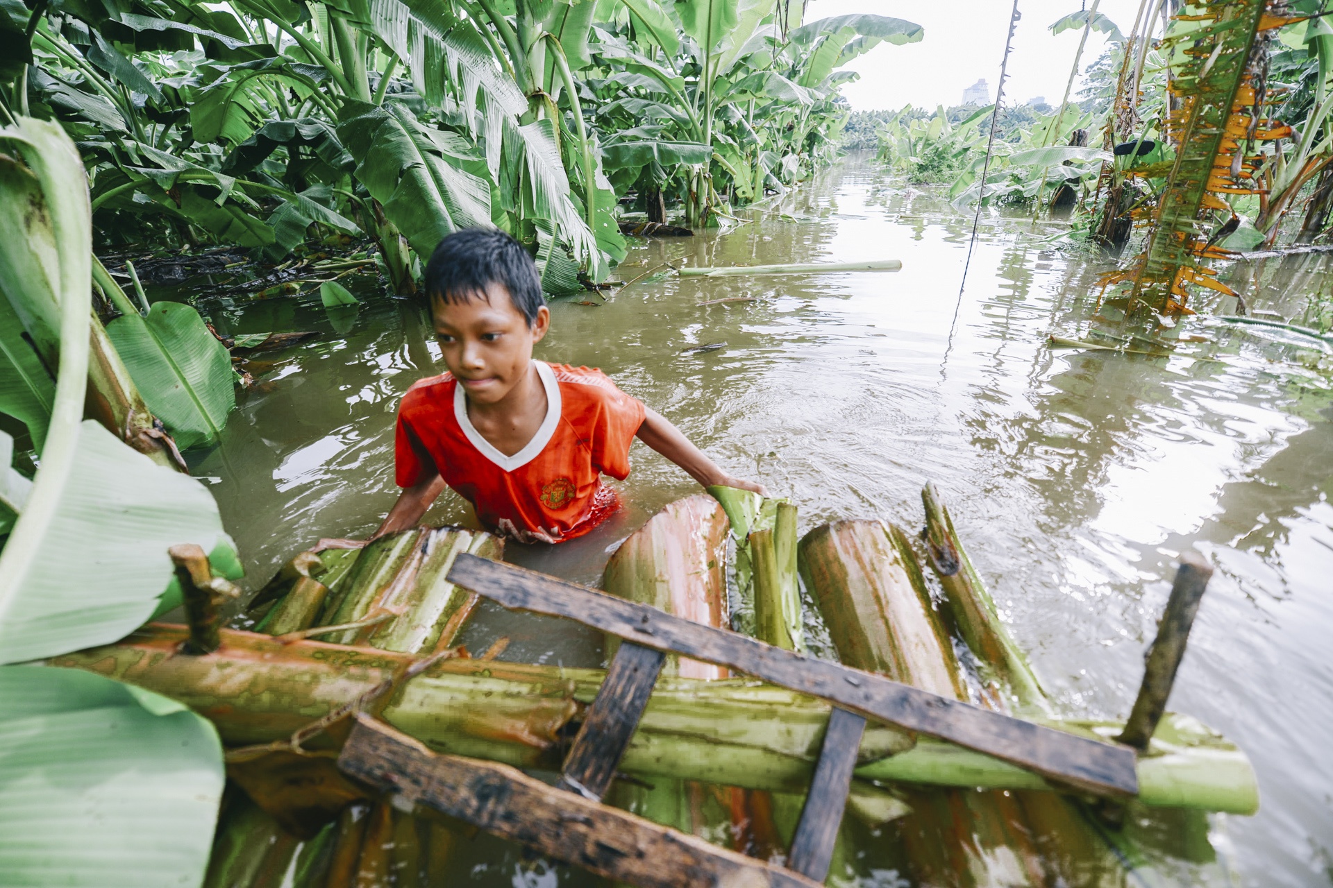lam thuyen chuoi di chuyen trong mua xa lu anh 5