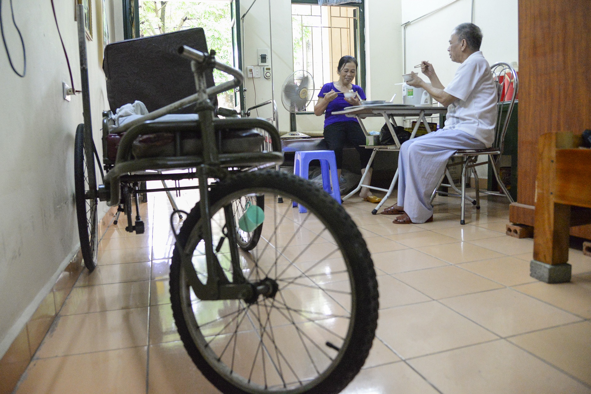 nguoi linh buoc ra tu cuoc chien anh 10