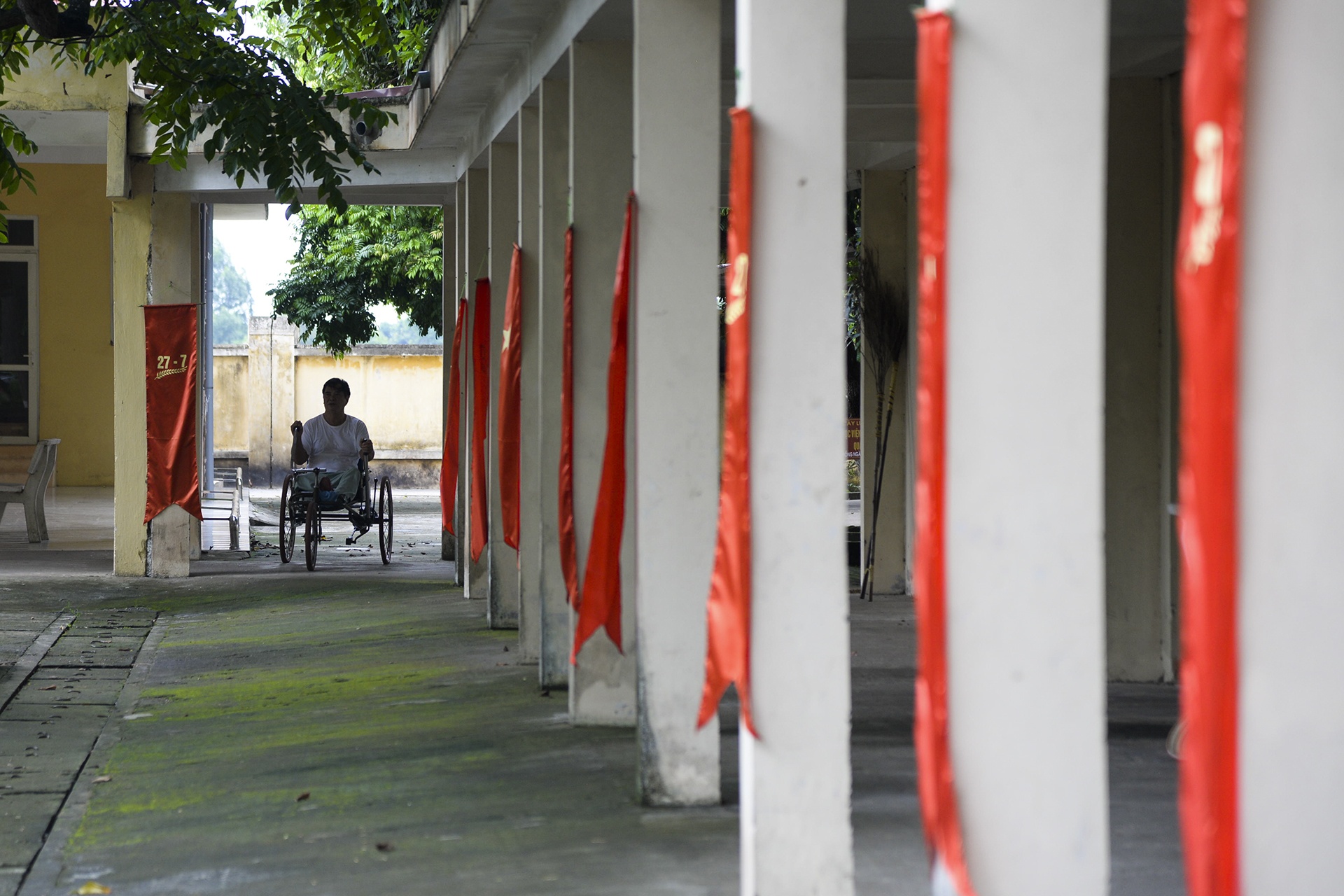 nguoi linh buoc ra tu cuoc chien anh 16