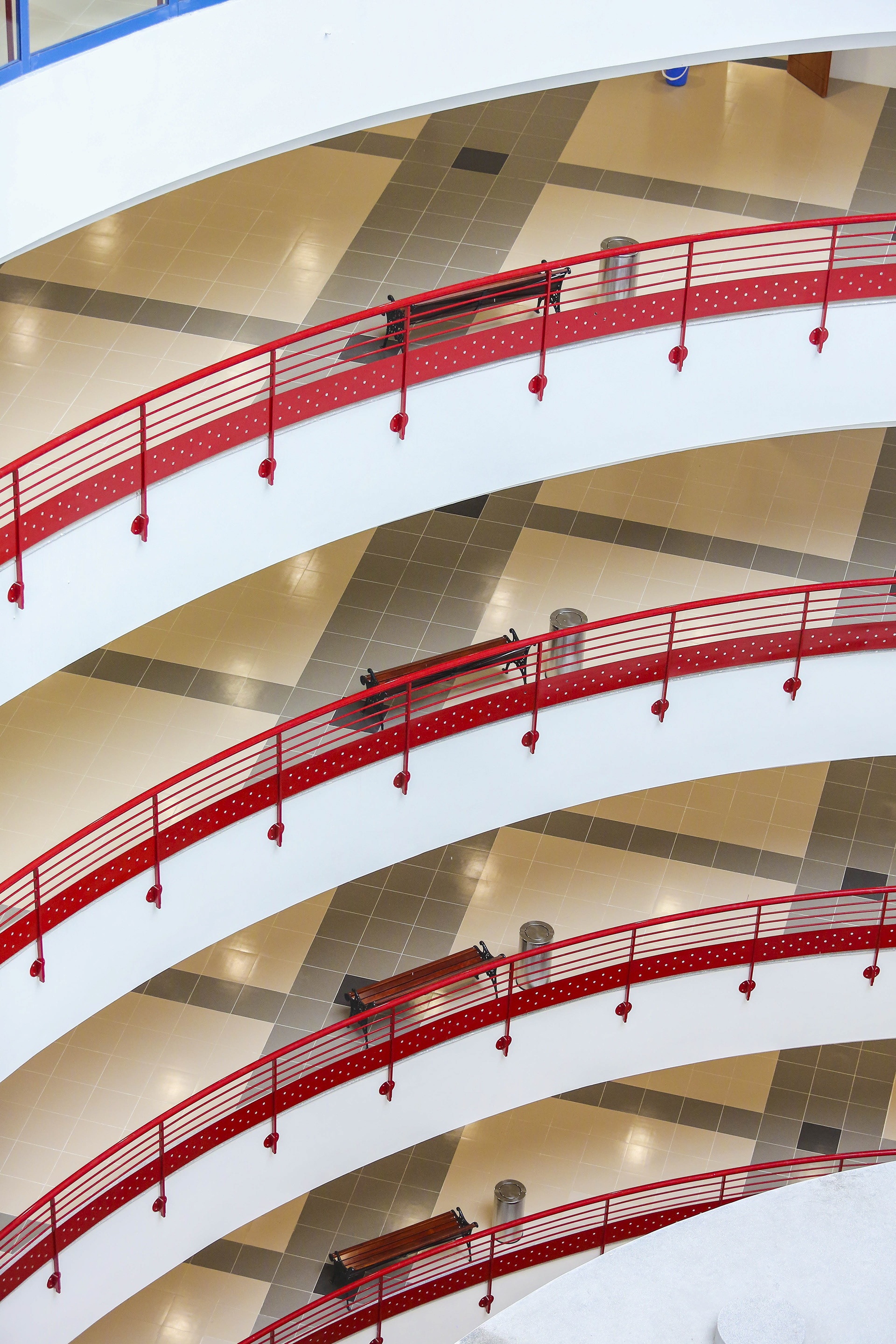 toa nha the ky DH kinh te quoc dan anh 7