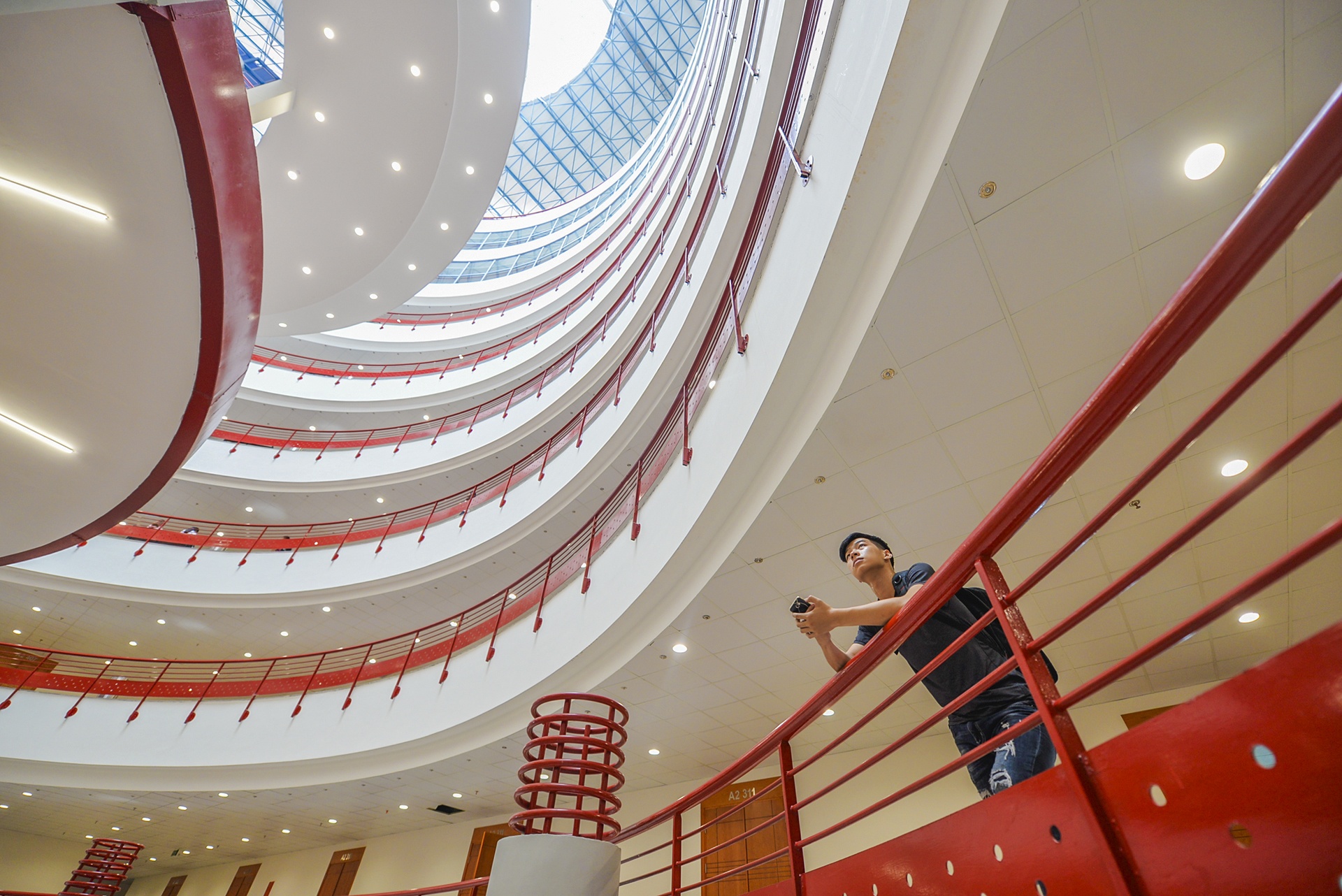 toa nha the ky DH kinh te quoc dan anh 11