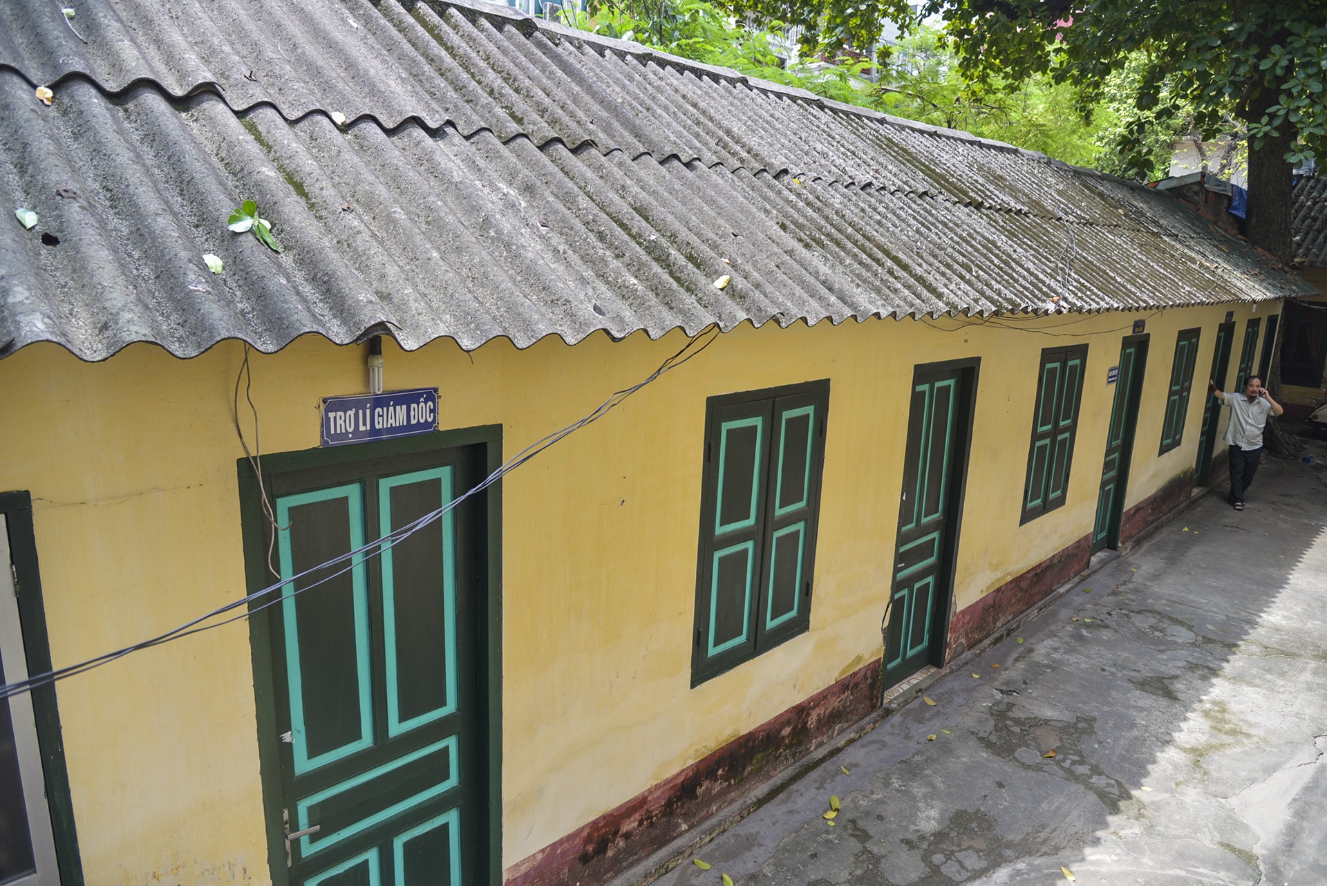 Can canh ben trong Hang phim truyen Viet Nam anh 12