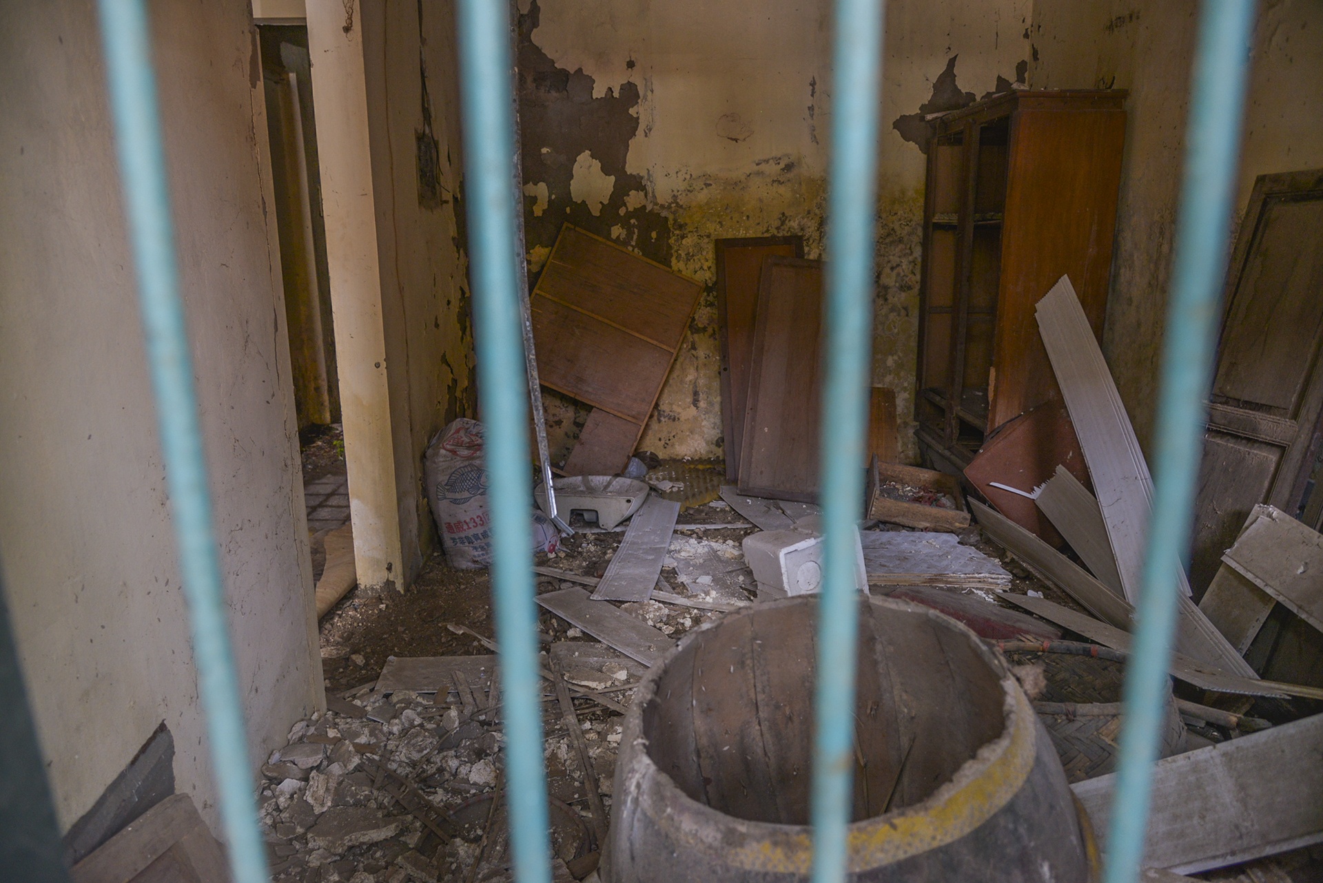 Can canh ben trong Hang phim truyen Viet Nam anh 13