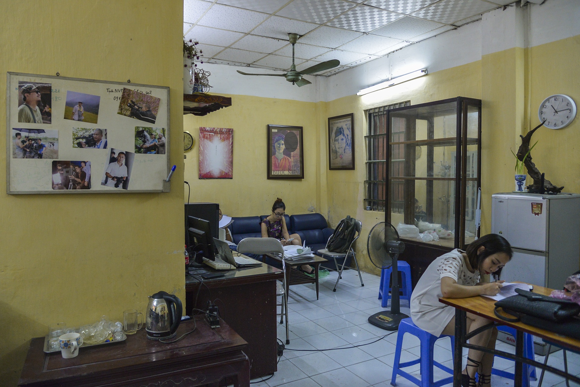 Can canh ben trong Hang phim truyen Viet Nam anh 2