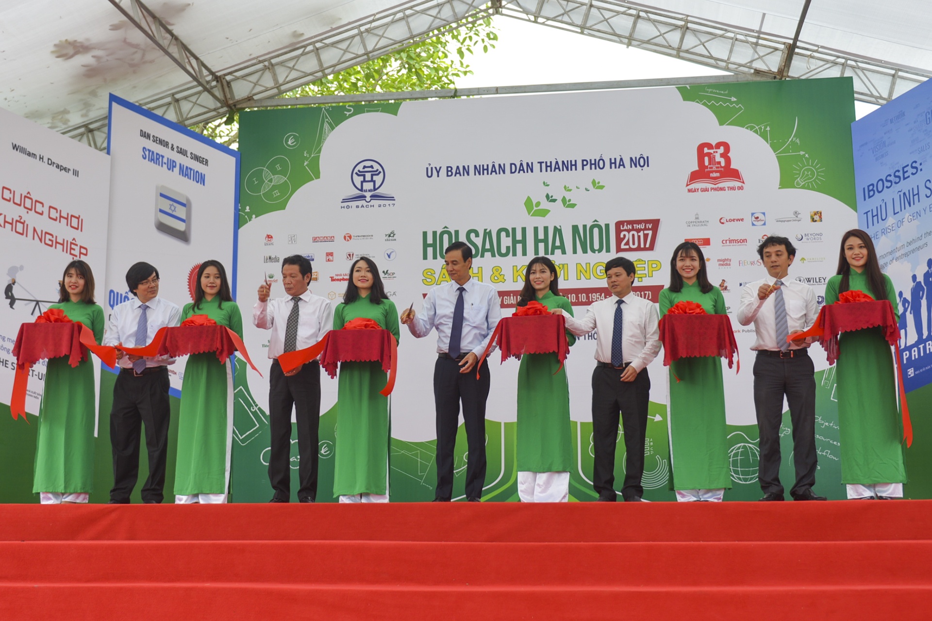 Hoi sach Ha Noi Sach va Khoi nghiep anh 2