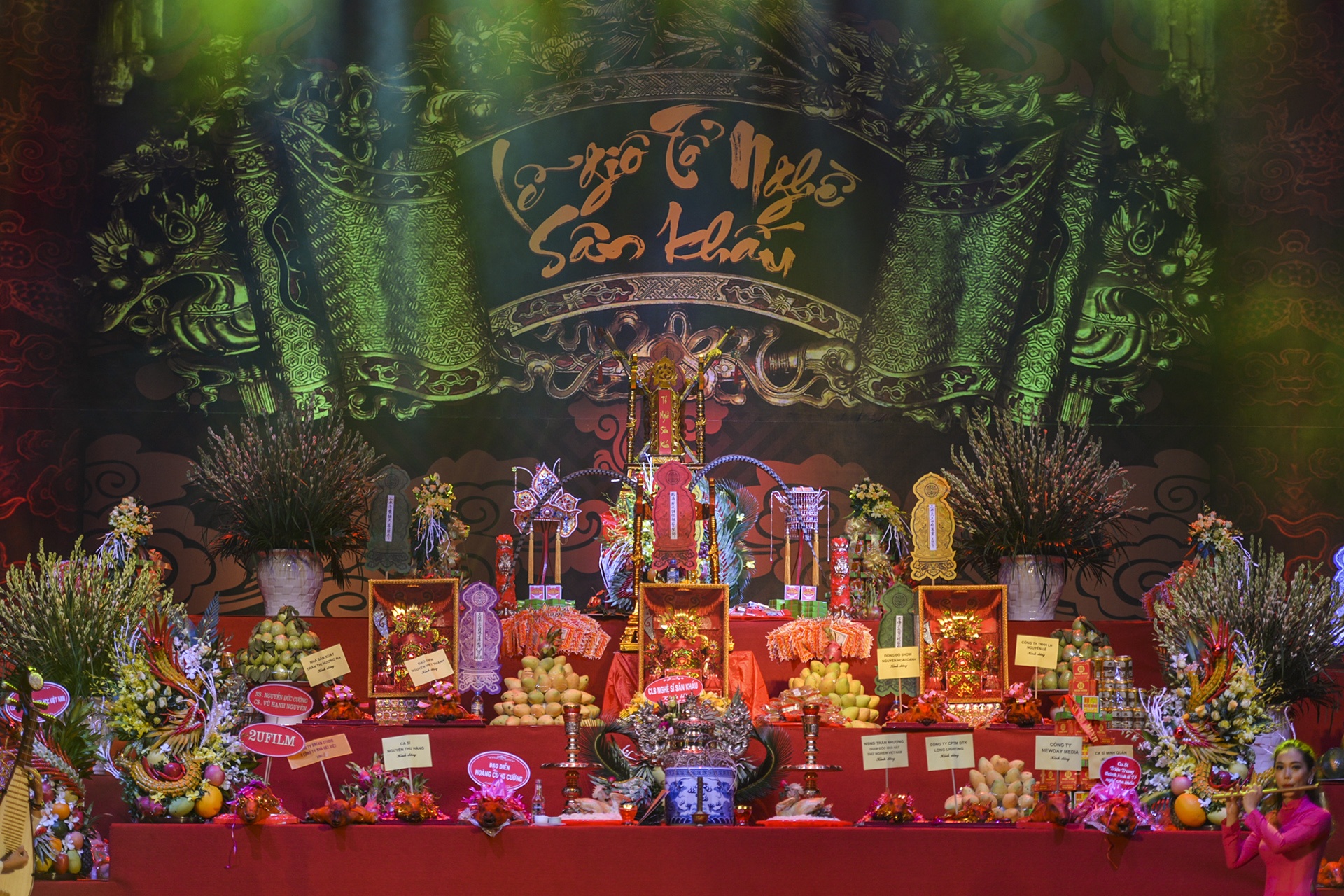 Le gio To nghe san khau anh 1