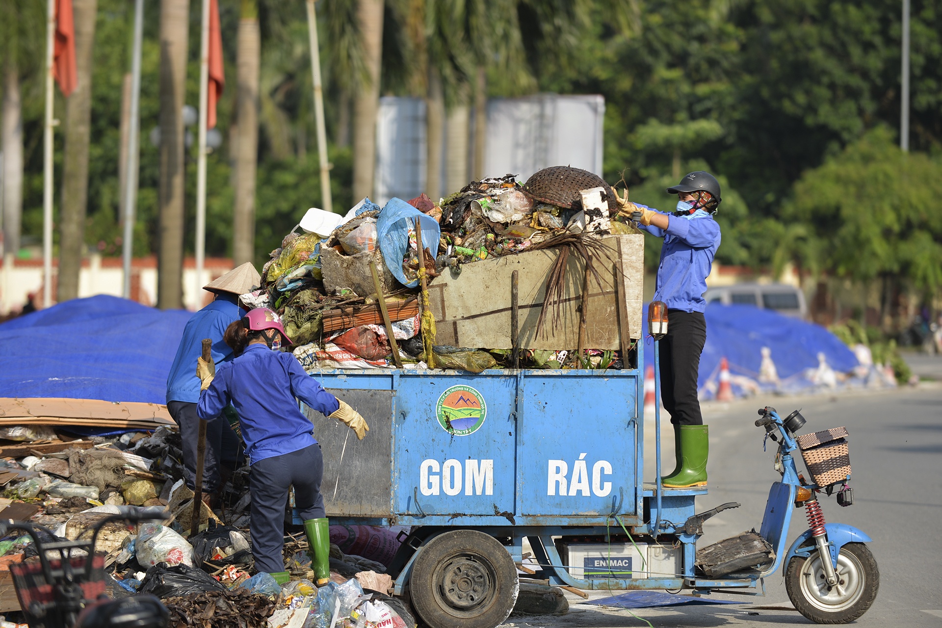 Rac bua vay thi xa Son Tay anh 14