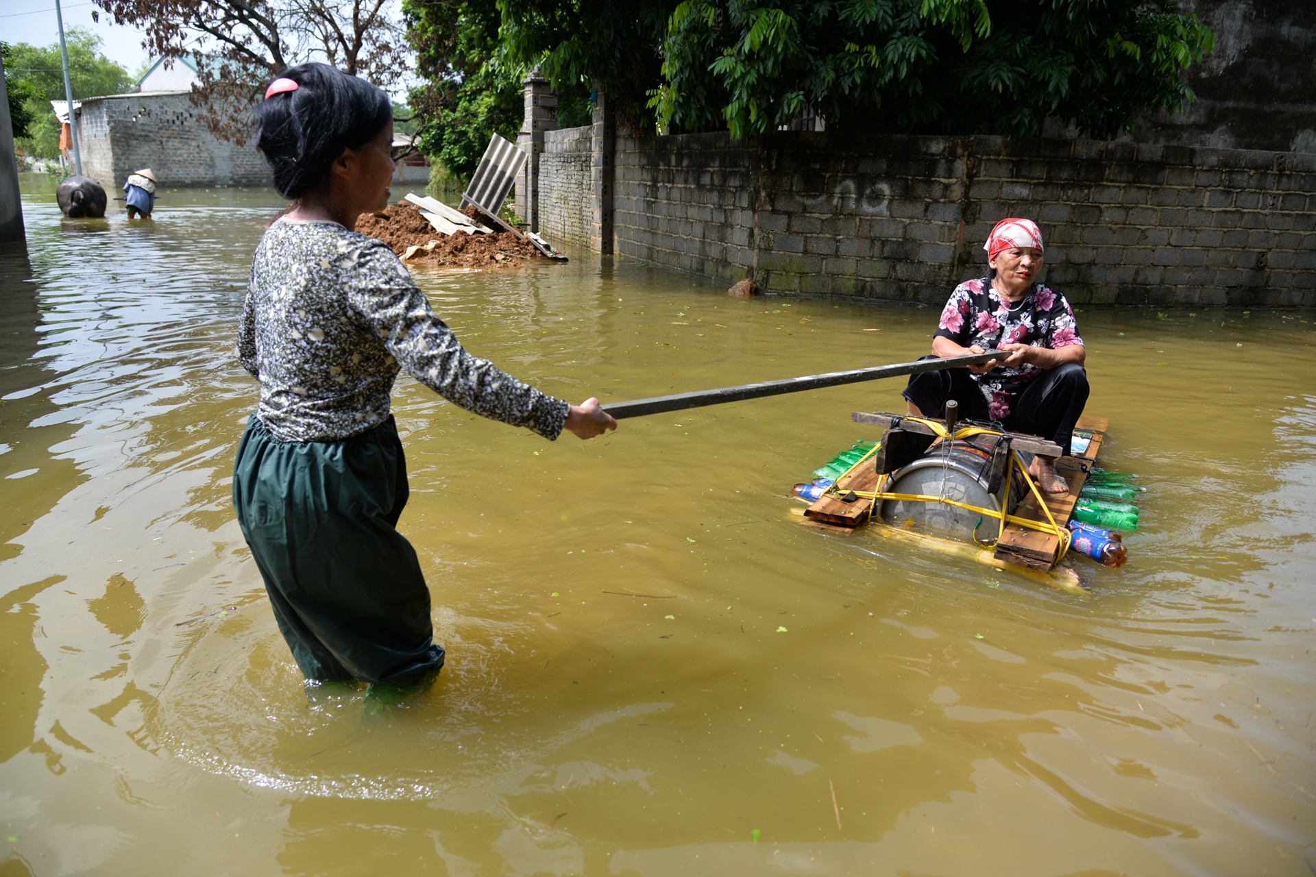 Muon cach ung pho voi ngap lut cua nguoi dan anh 7