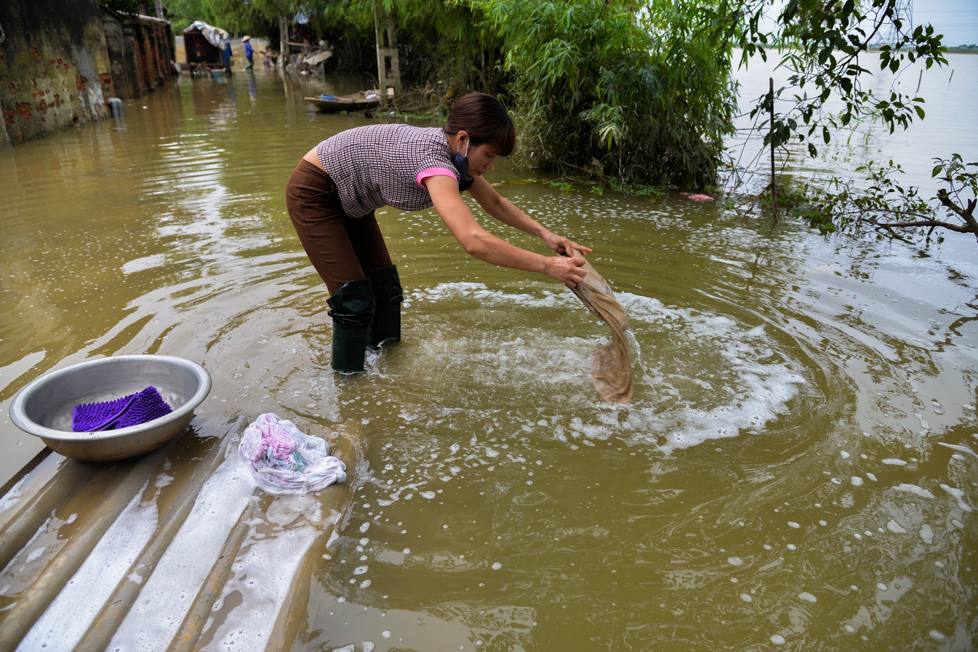 lang oc dao khi nuoc lu len anh 9