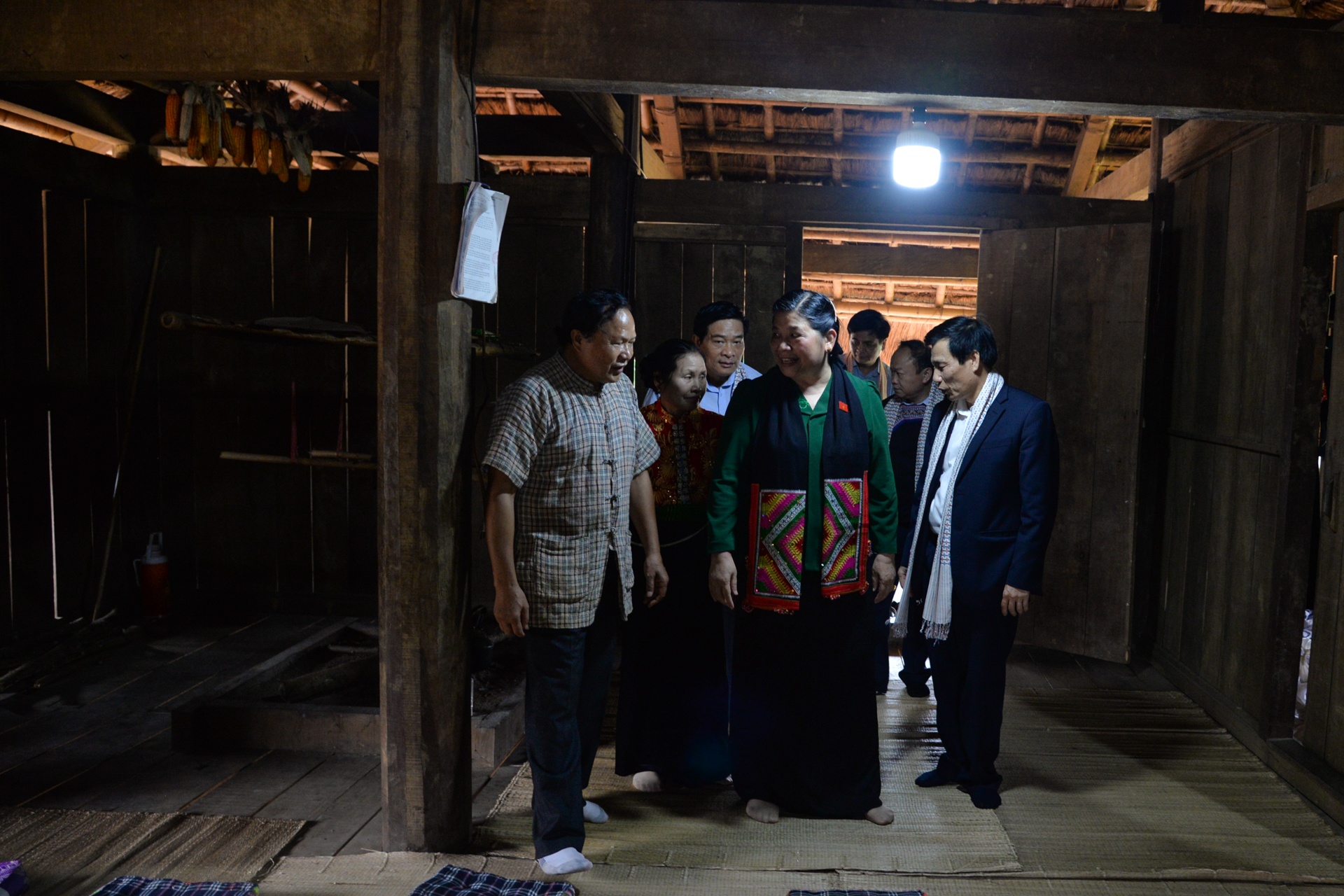 lang van hoa cac dan toc viet nam anh 11