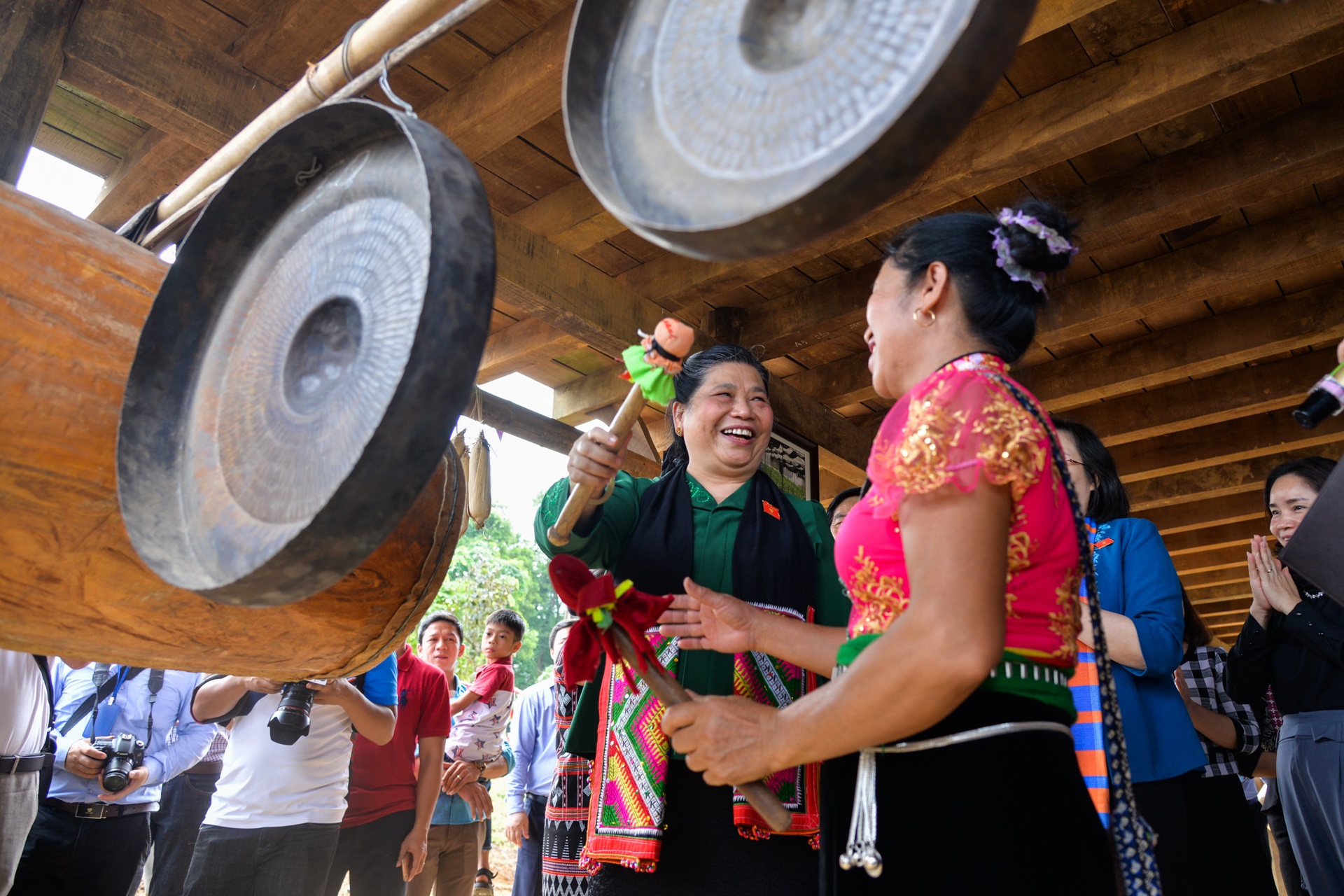 lang van hoa cac dan toc viet nam anh 13