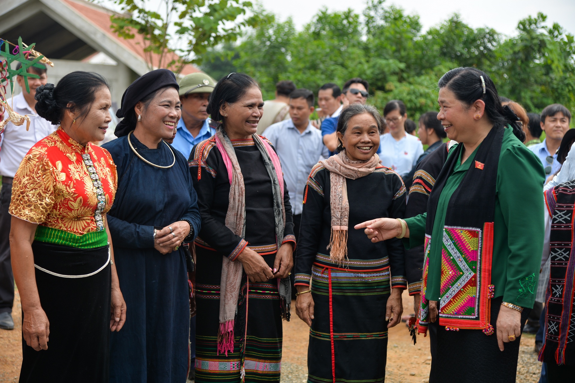 lang van hoa cac dan toc viet nam anh 14