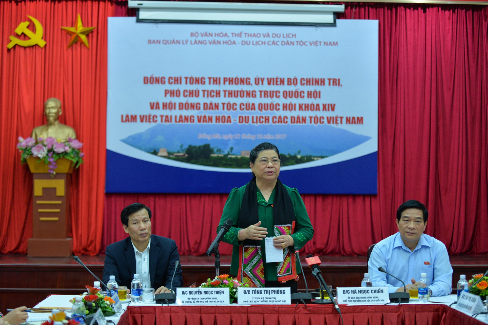 lang van hoa cac dan toc viet nam anh 16