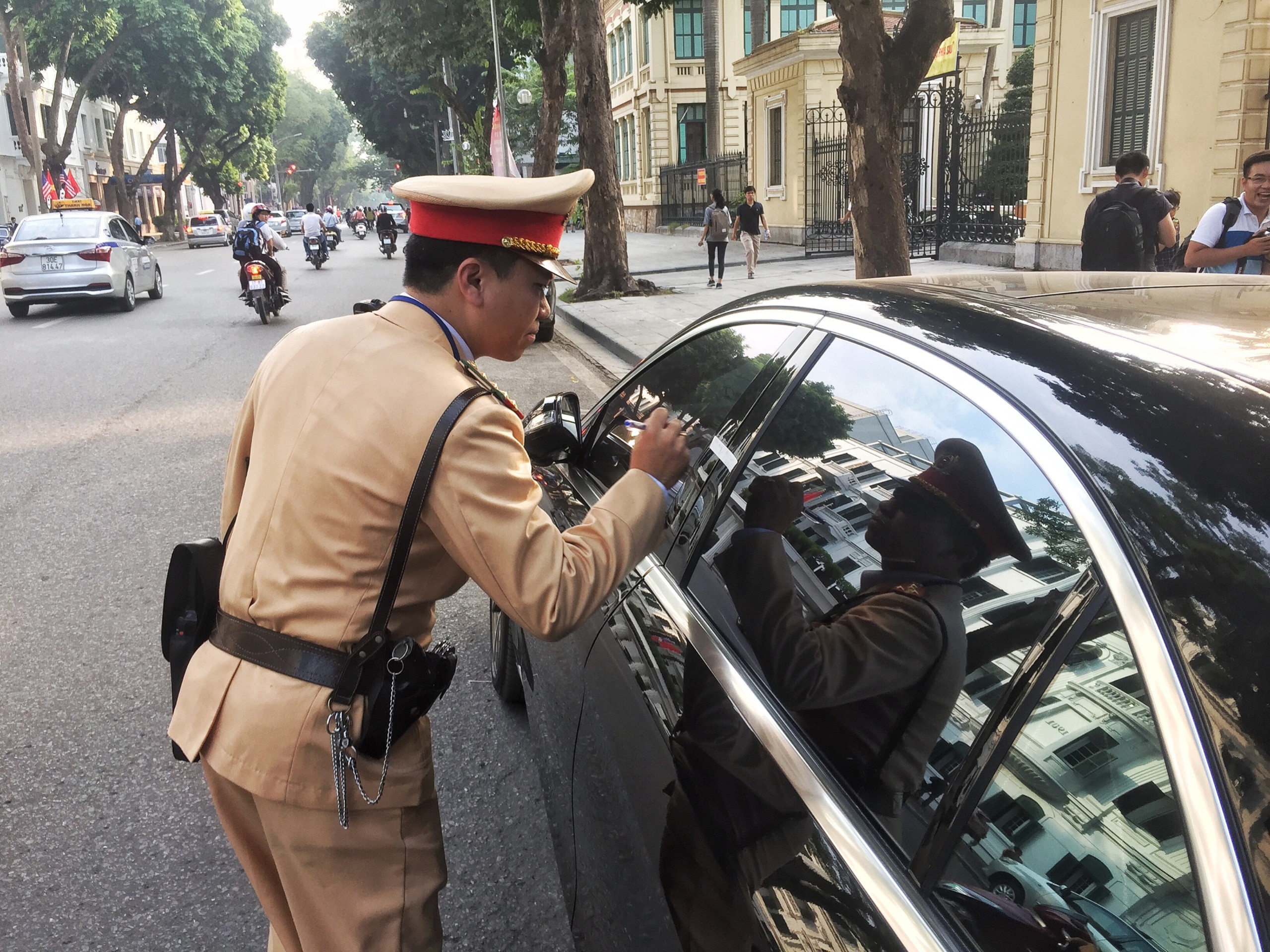 An ninh thắt chặt chuẩn bị đón tổng thống Trump ảnh 12 An ninh that chat chuan bi don tong thong Trump anh 12