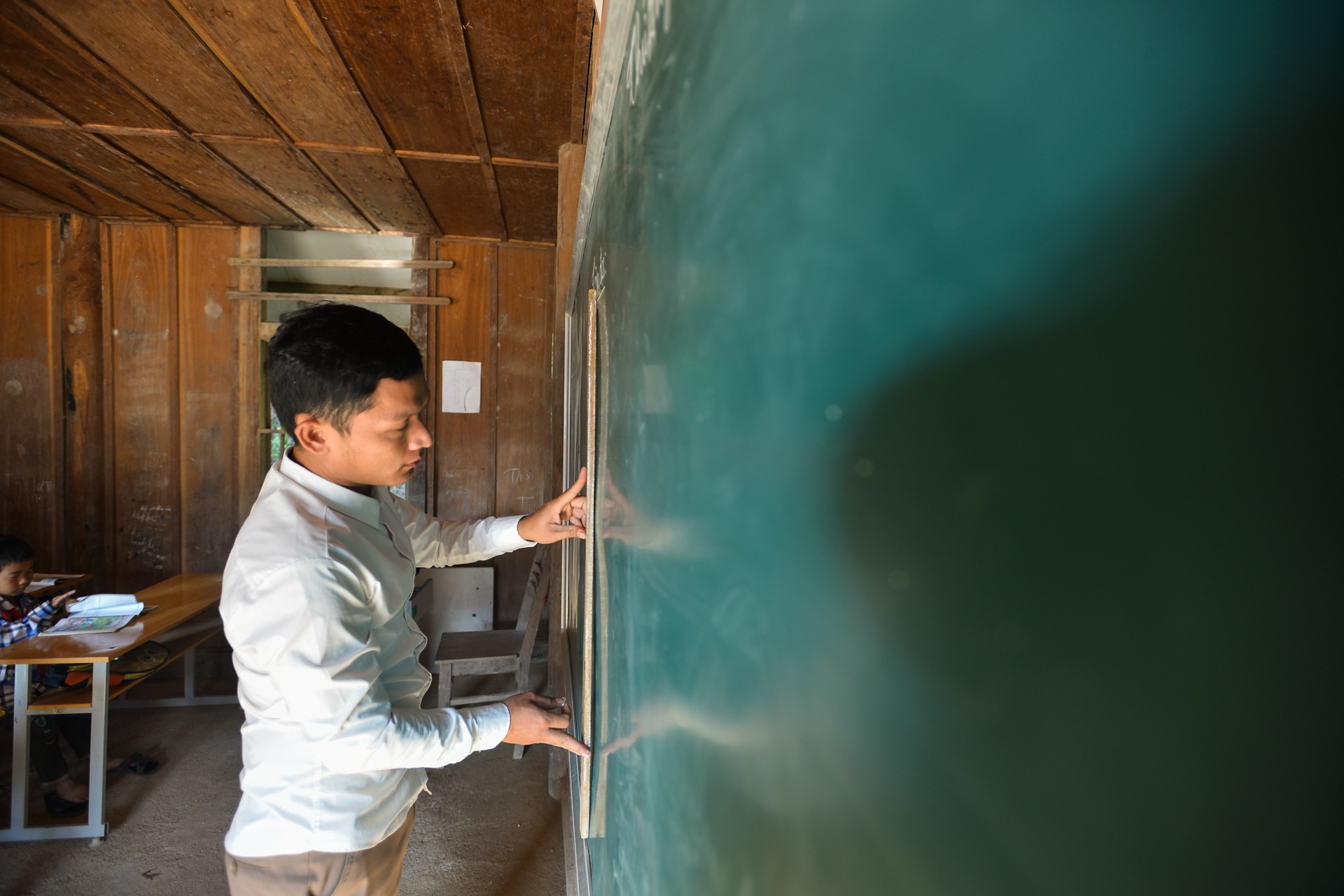 thấy giáo vùng cao tri lễ ảnh 45 thay giao vung cao tri le anh 45