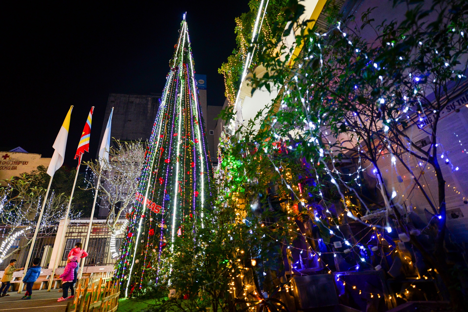 nha tho Ha Noi trang hoang don Noel anh 10