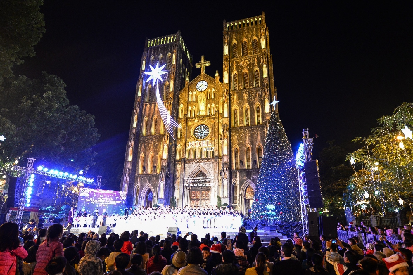 Cac nha tho o Ha Noi san sang don Noel hinh anh
