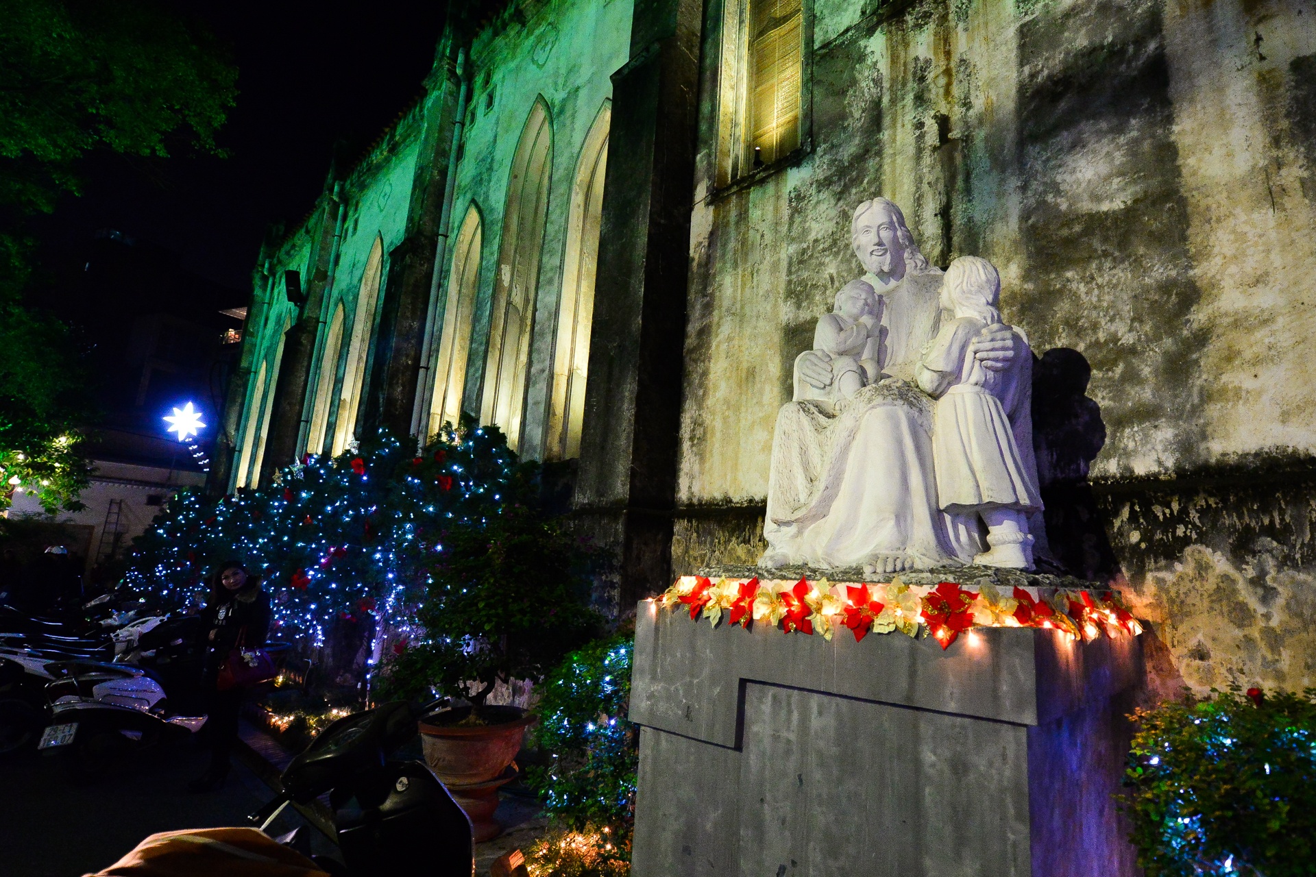 nha tho Ha Noi trang hoang don Noel anh 4