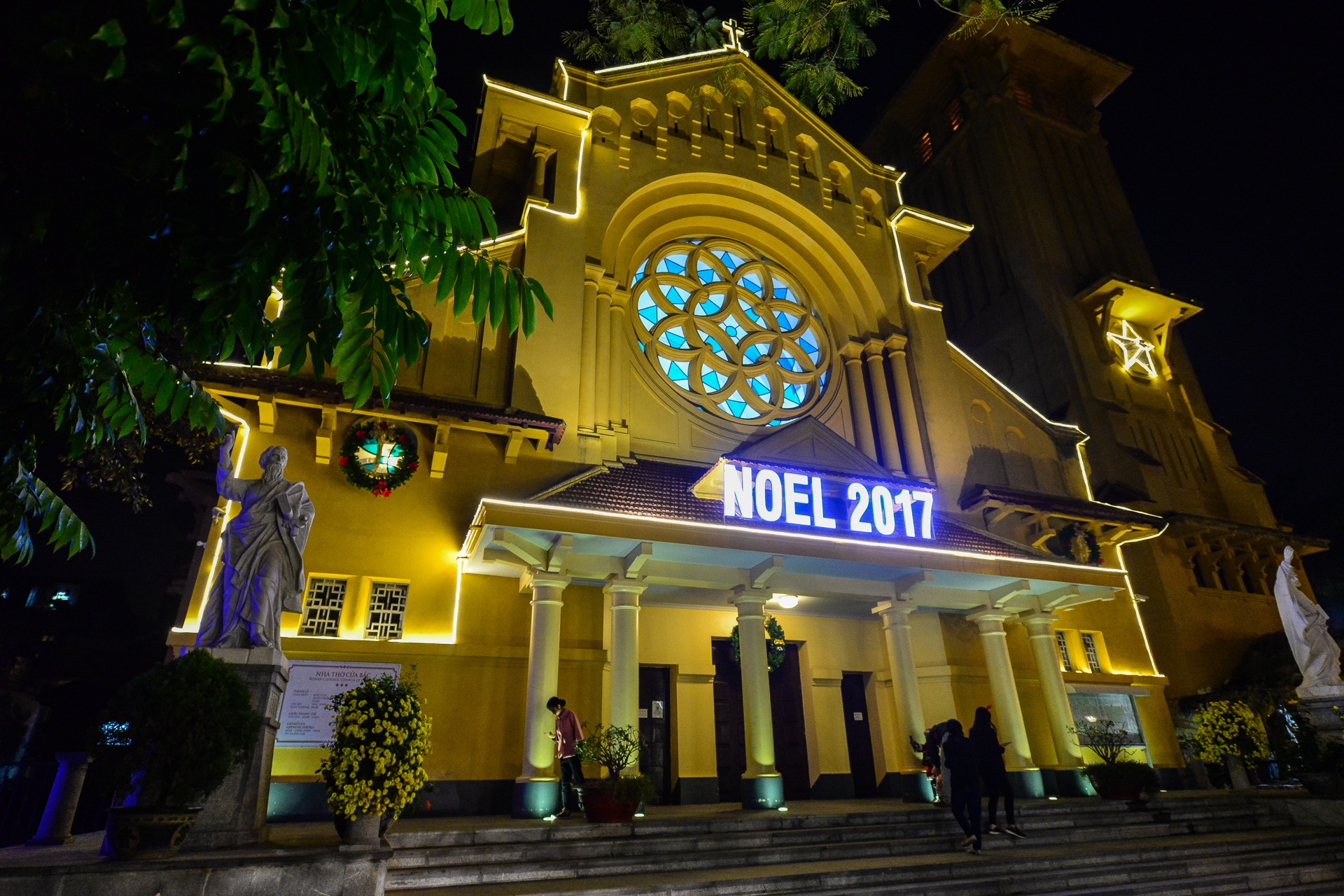 nha tho Ha Noi trang hoang don Noel anh 6