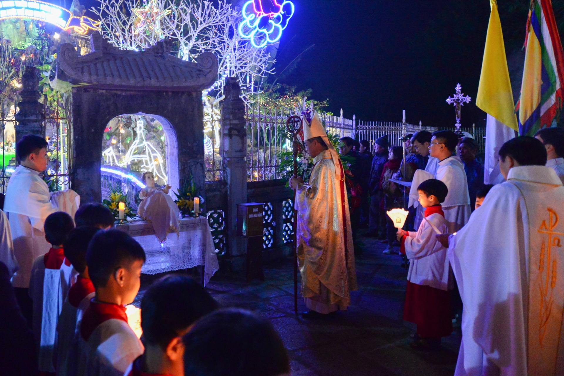 giang sinh o nha tho da Phat Diem anh 13