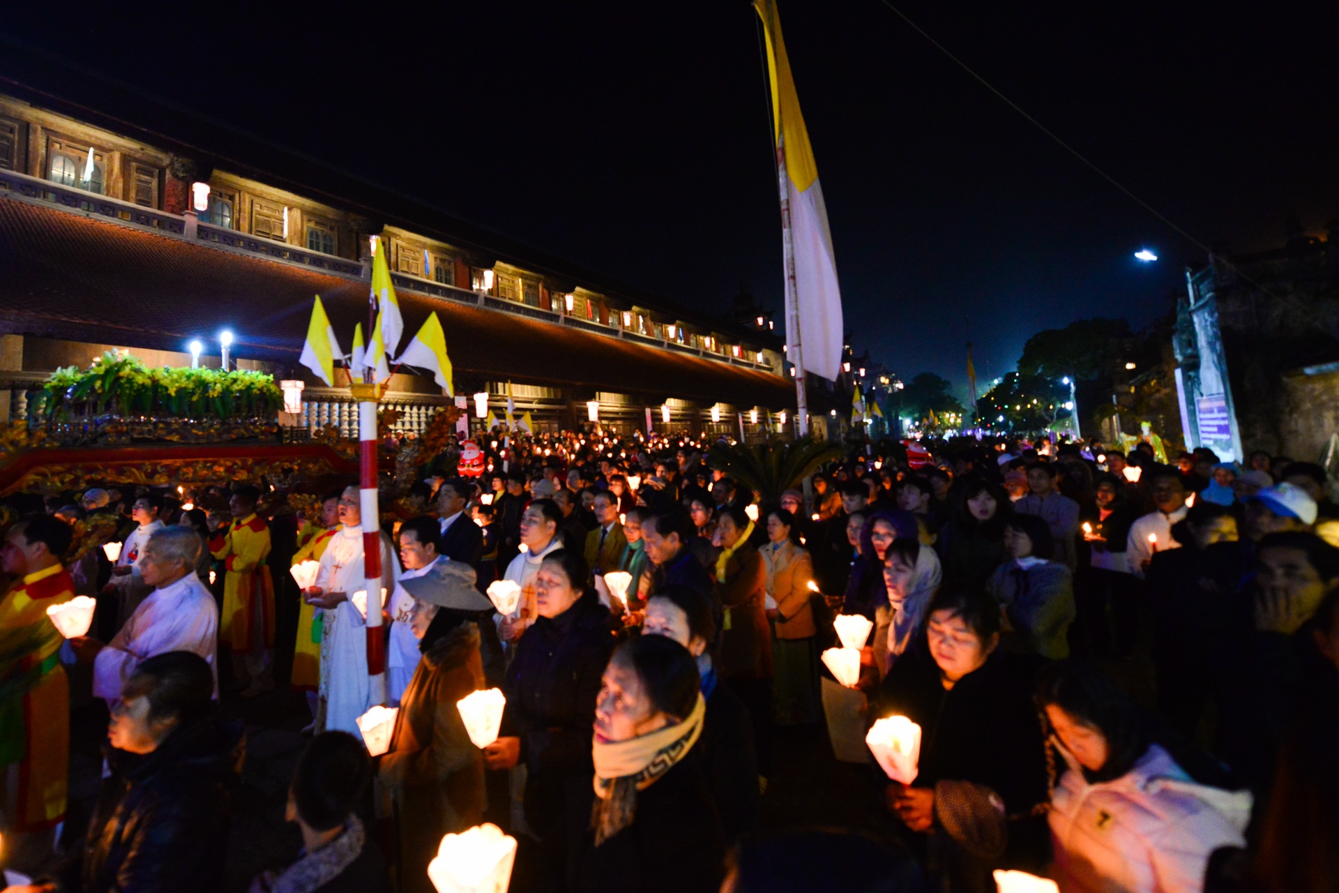 giang sinh o nha tho da Phat Diem anh 14