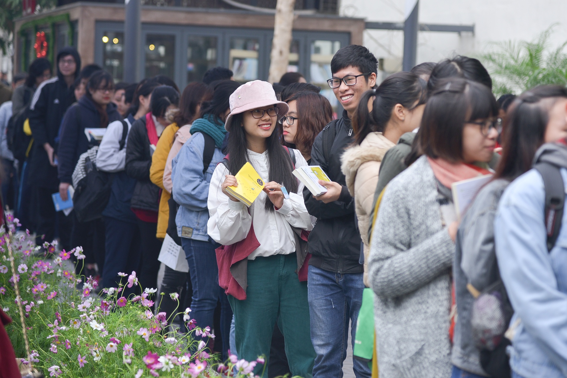 Nha van Nguyen Nhat Anh ky tang sach anh 1