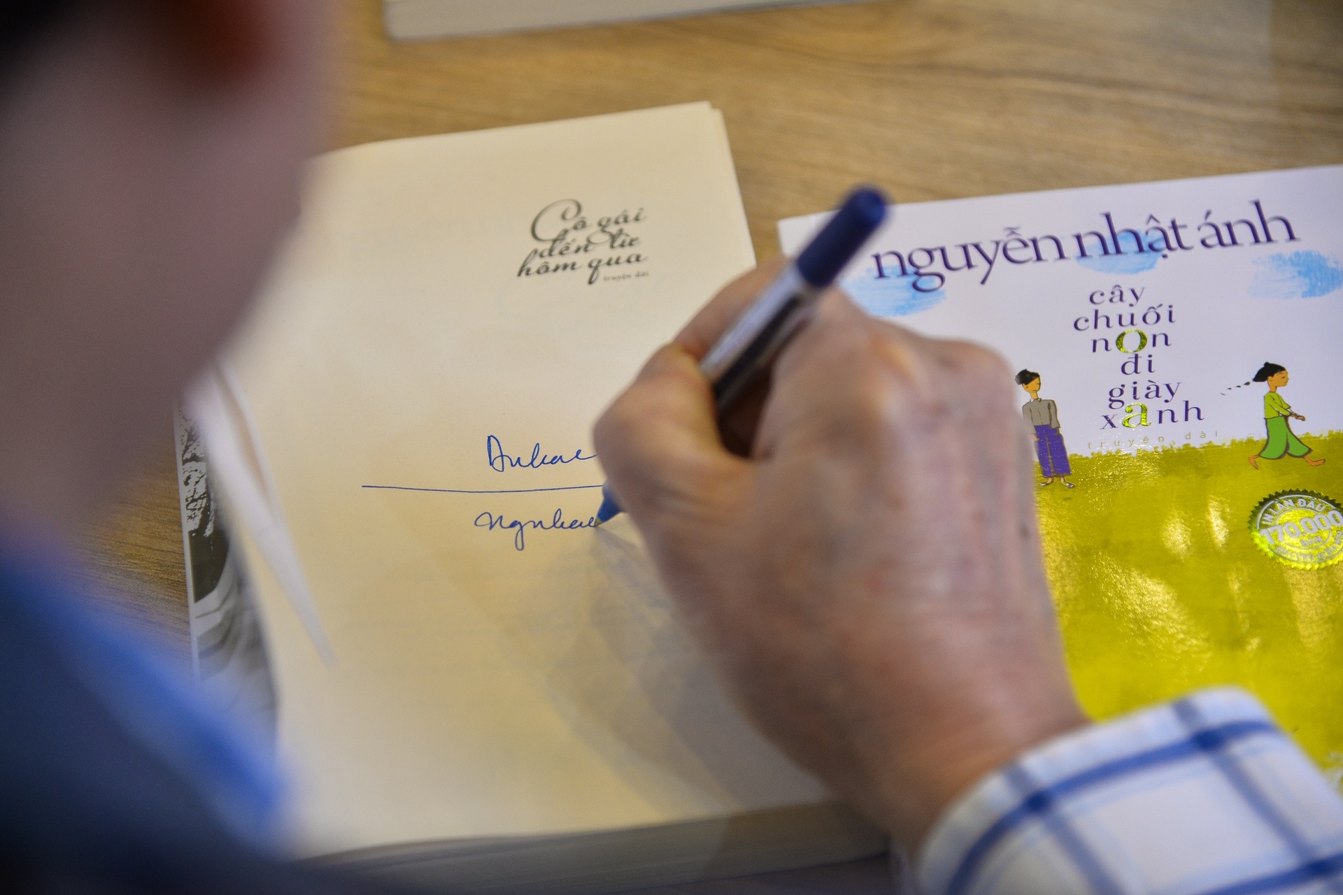 Nha van Nguyen Nhat Anh ky tang sach anh 5