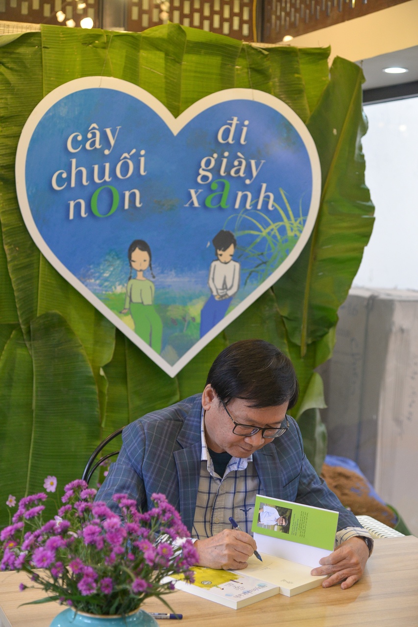 Nha van Nguyen Nhat Anh ky tang sach anh 9