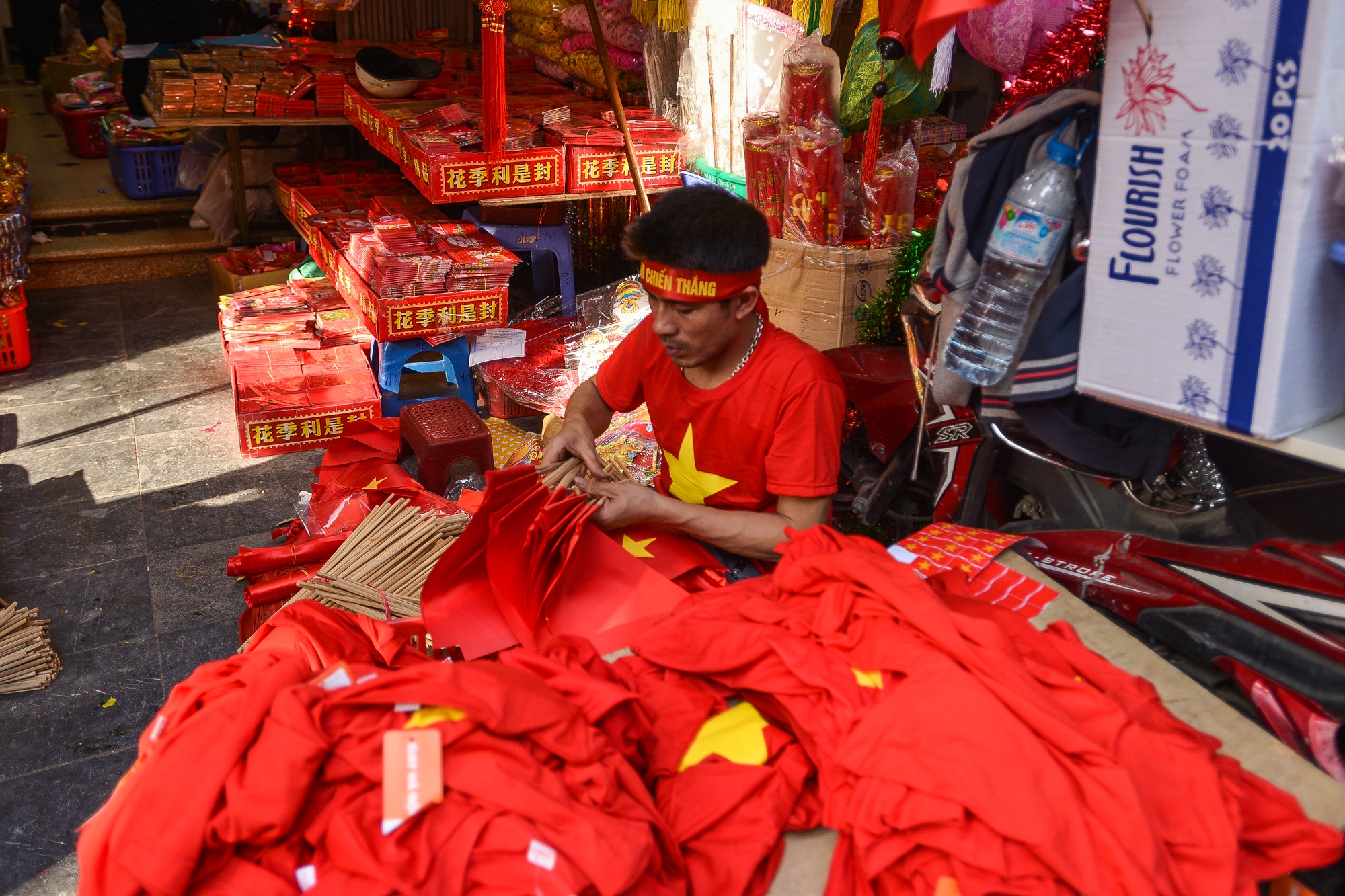 nguoi dan mua co do sao vang co vu U23 anh 14