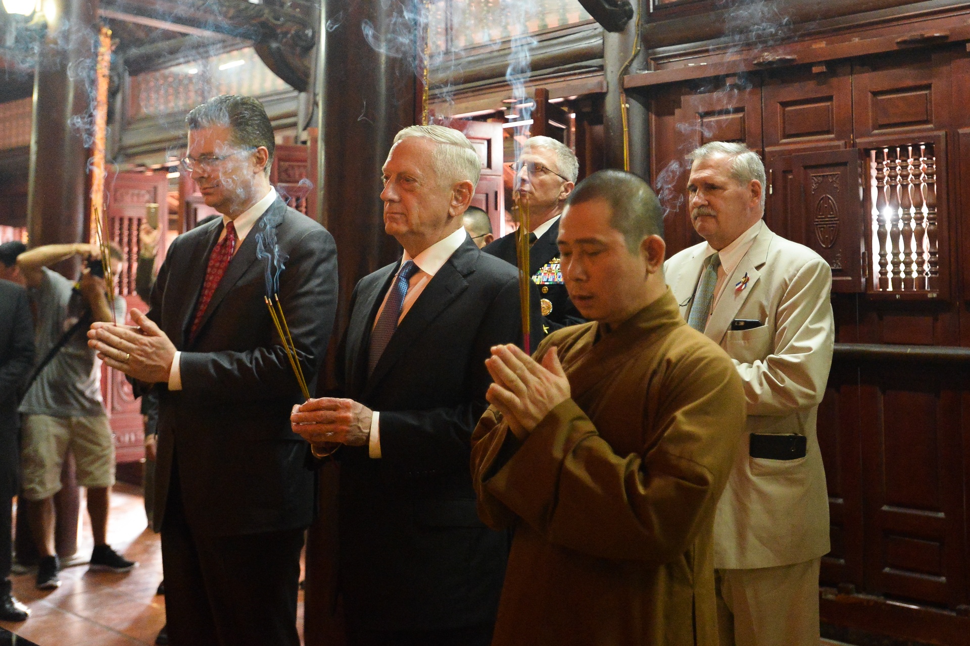 Bo truong Quoc phong My James Mattis tham chua Tran Quoc anh 3