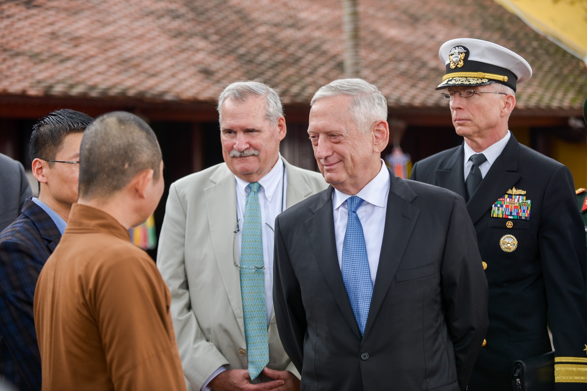 Bo truong Quoc phong My James Mattis den tham chua Tran Quoc hinh anh