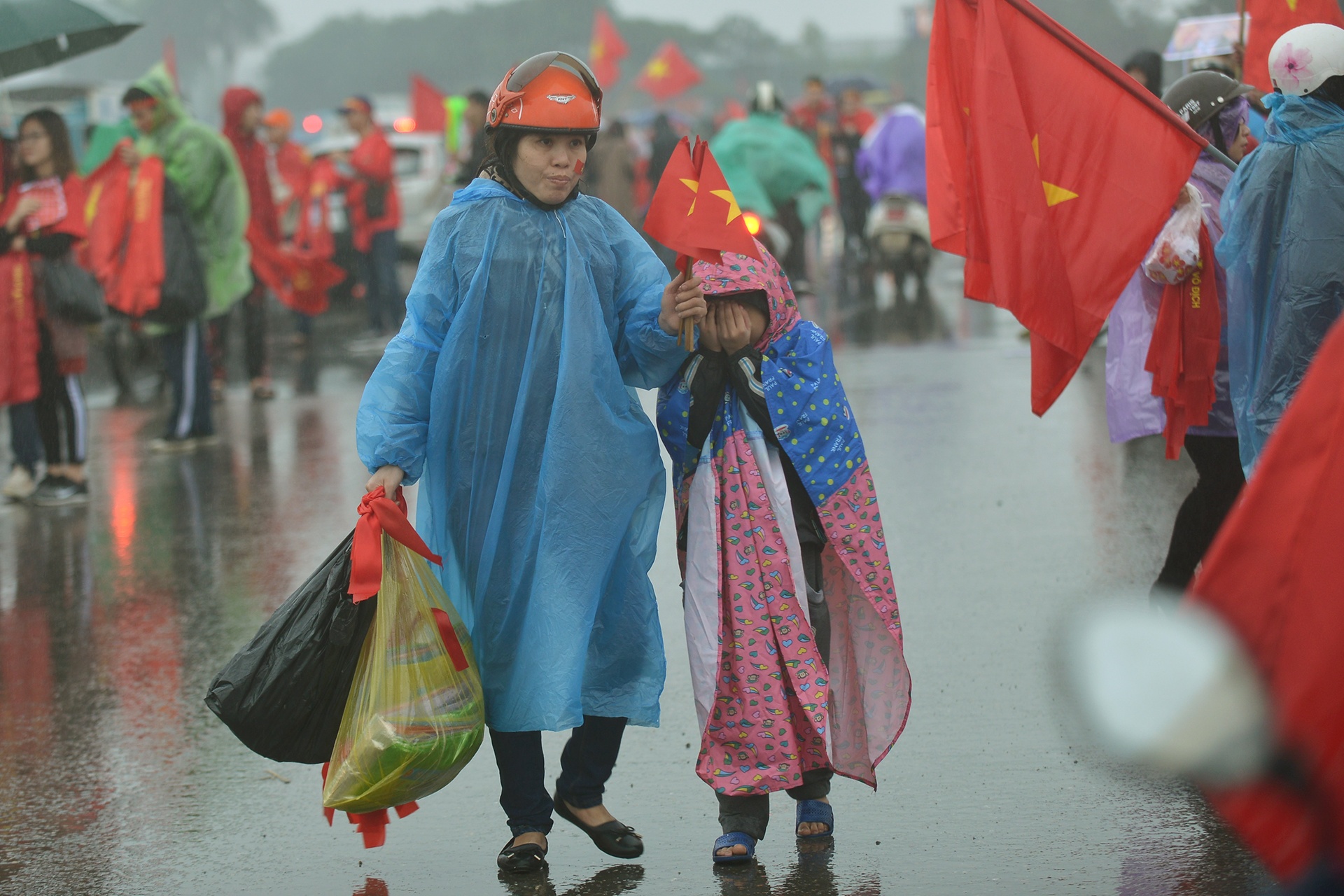 Fanzone cổ vũ U23 ở Mỹ Đình ảnh 6 Fanzone co vu U23 o My Dinh anh 6