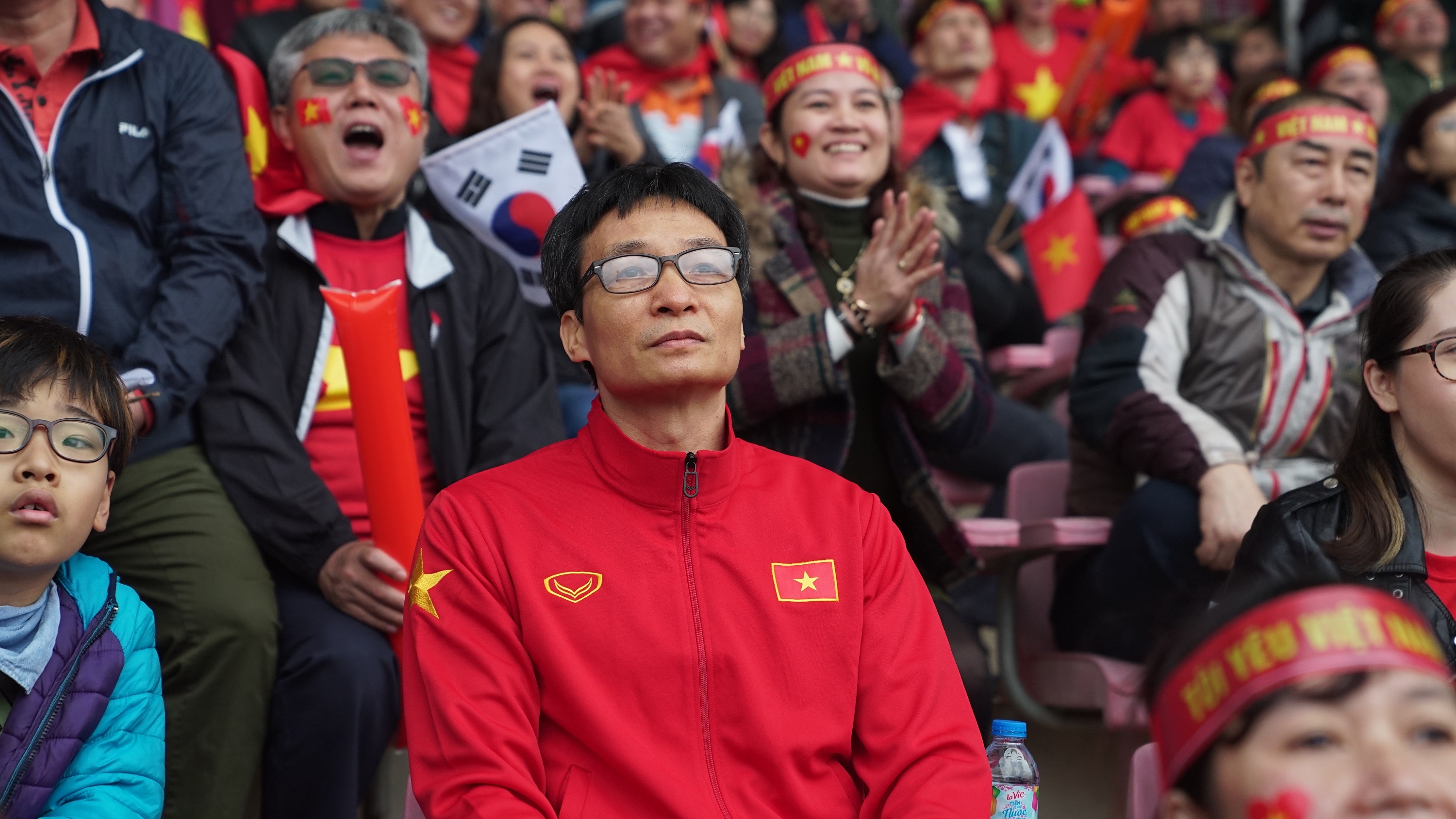 Fanzone co vu U23 o My Dinh anh 40