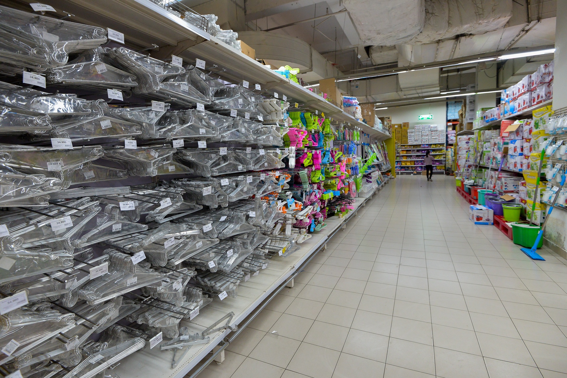 nguoi dan do xo mua sam dip tet anh 15