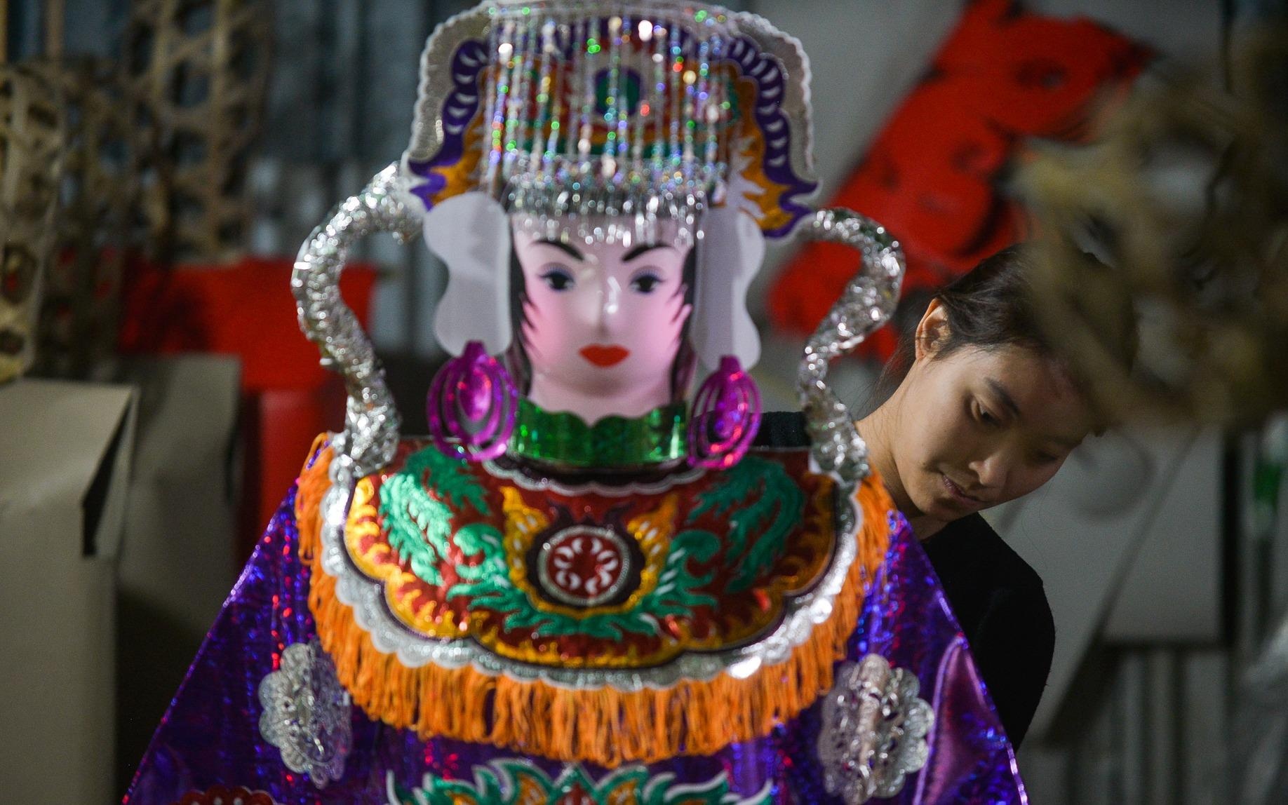 Hang ma tu lo san xuat toi noi thanh tro bui hinh anh