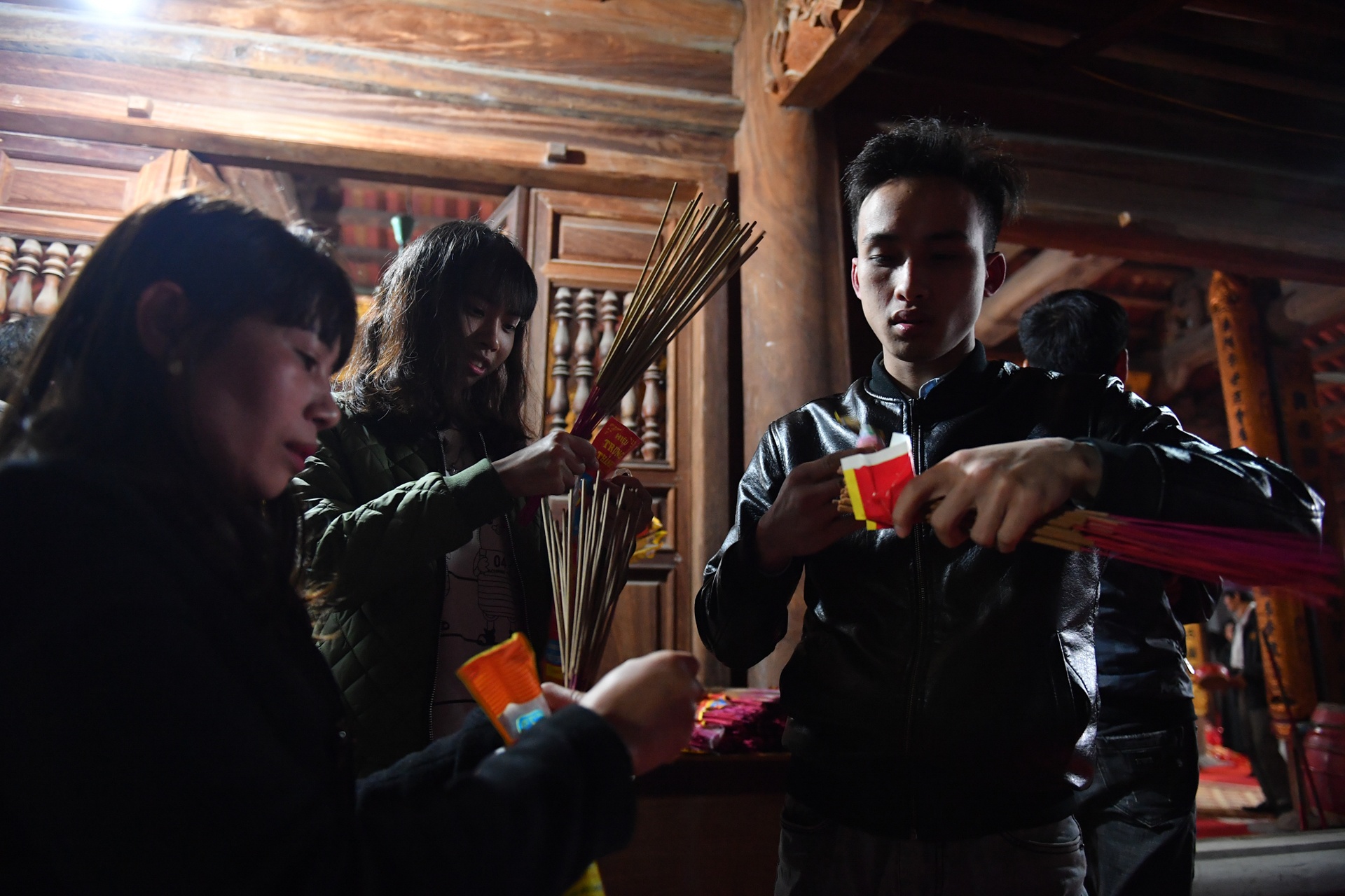 đốt vàng mã ảnh 30 dot vang ma anh 30